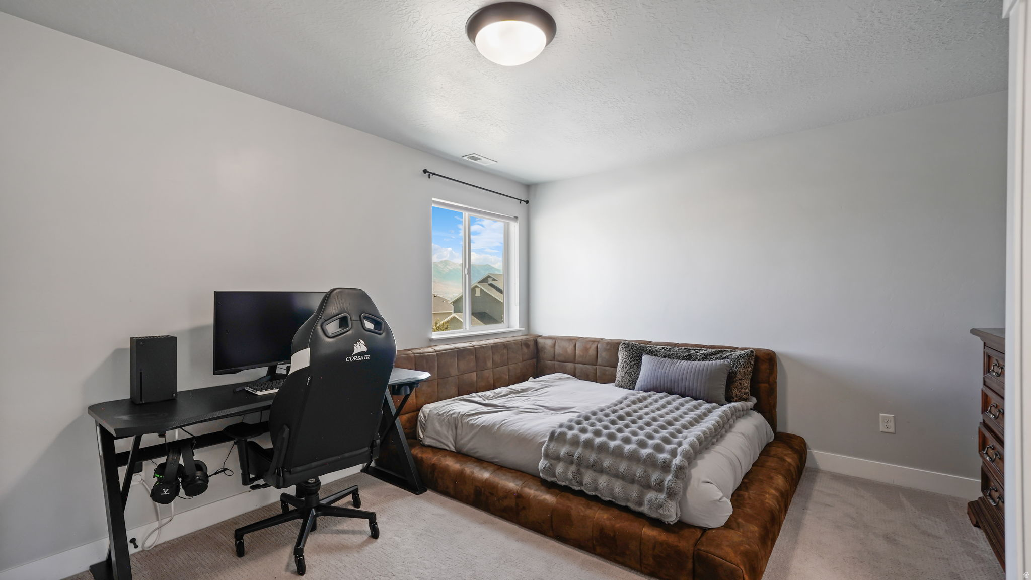 1224 W PEAK PL