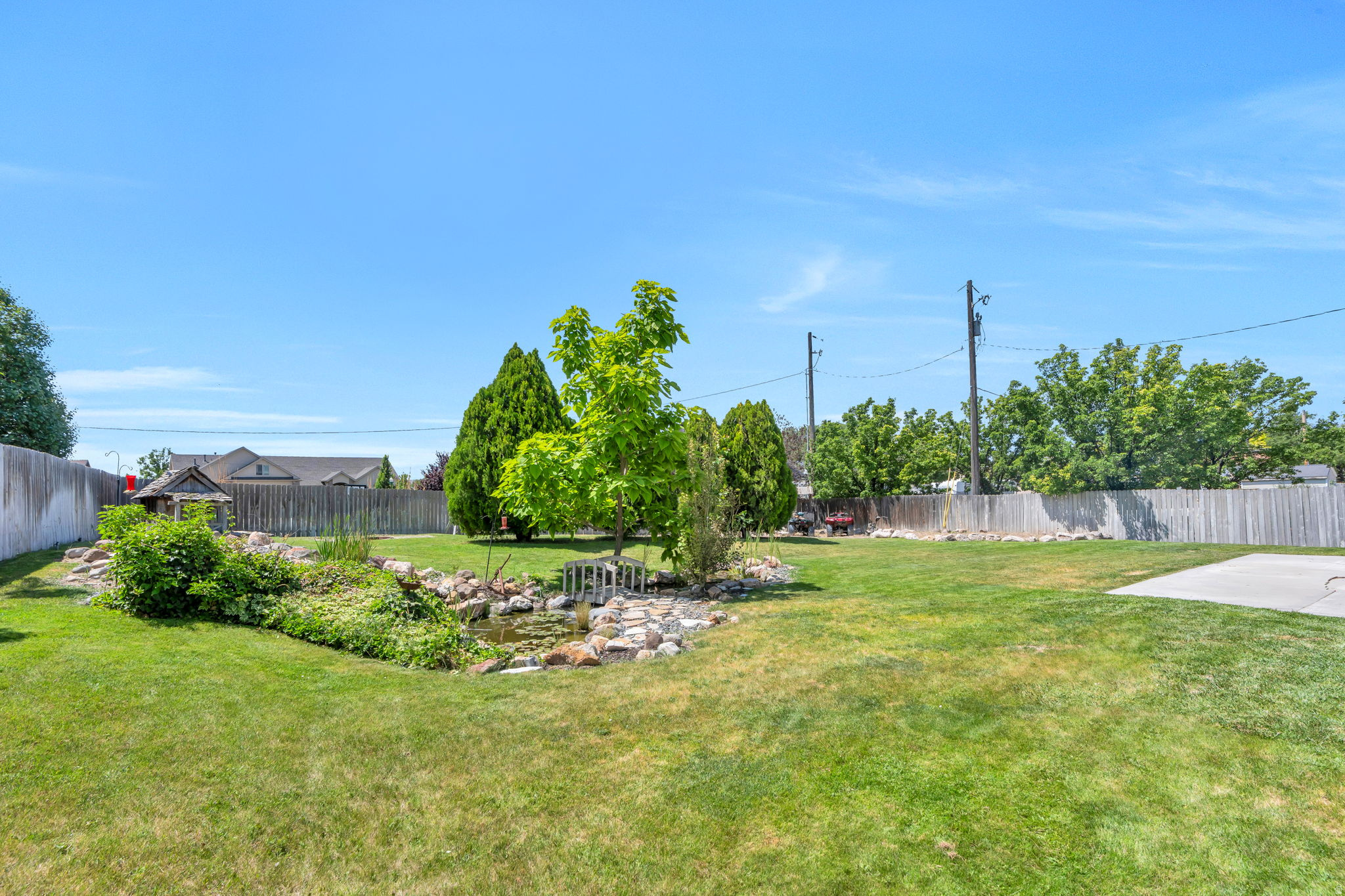 1225 W MATTHEWS WAY