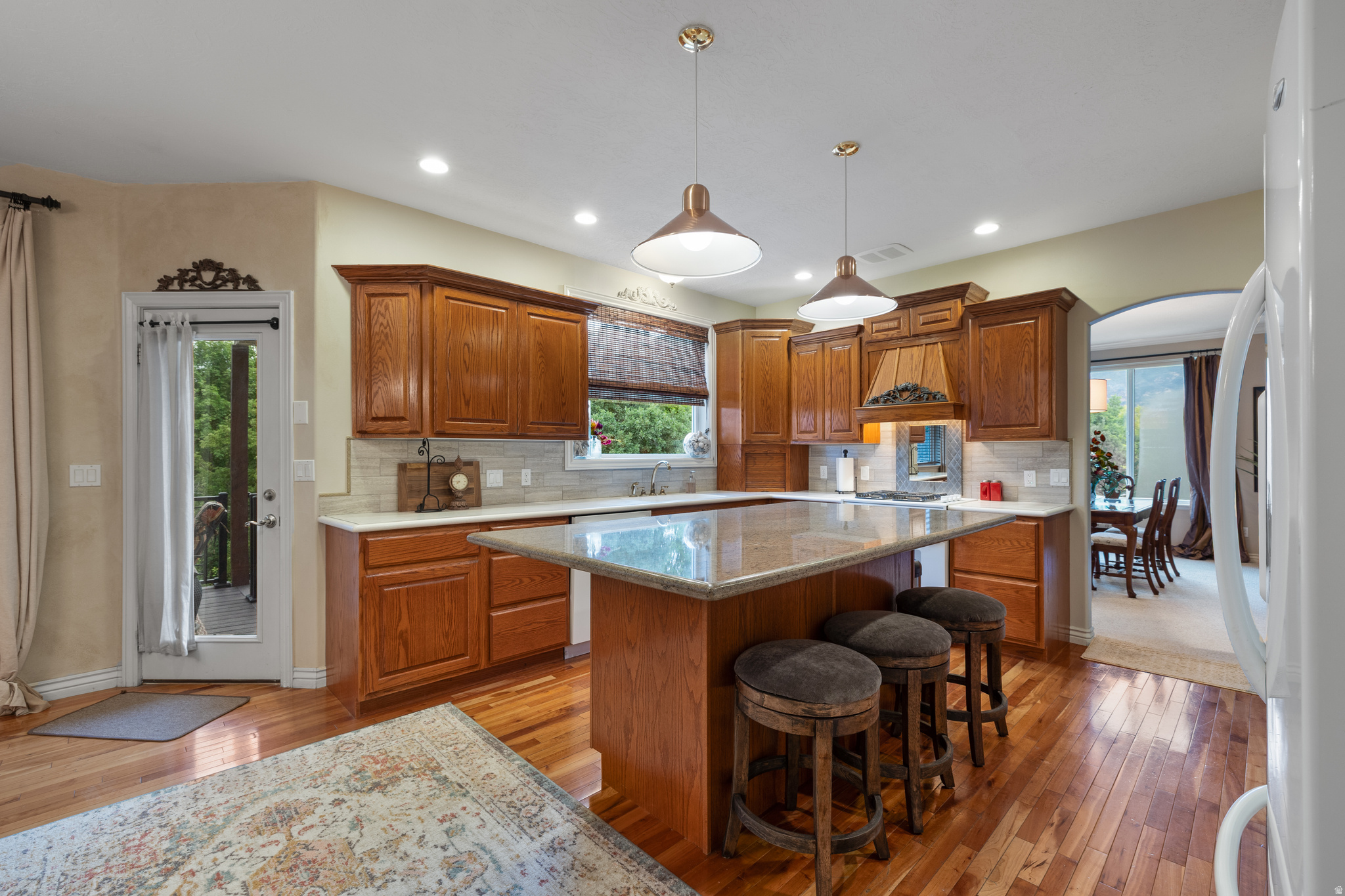 475 E SILVERLEAF DR