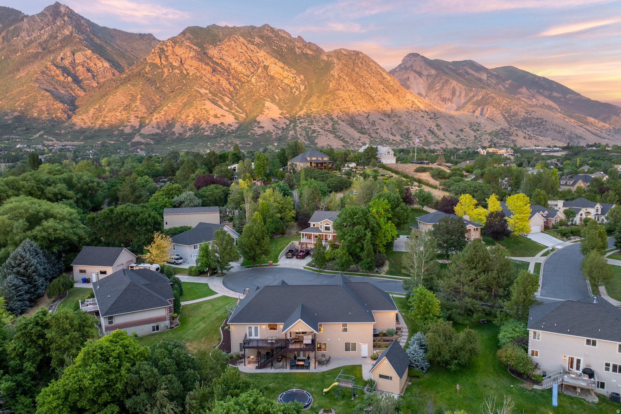 475 E SILVERLEAF DR