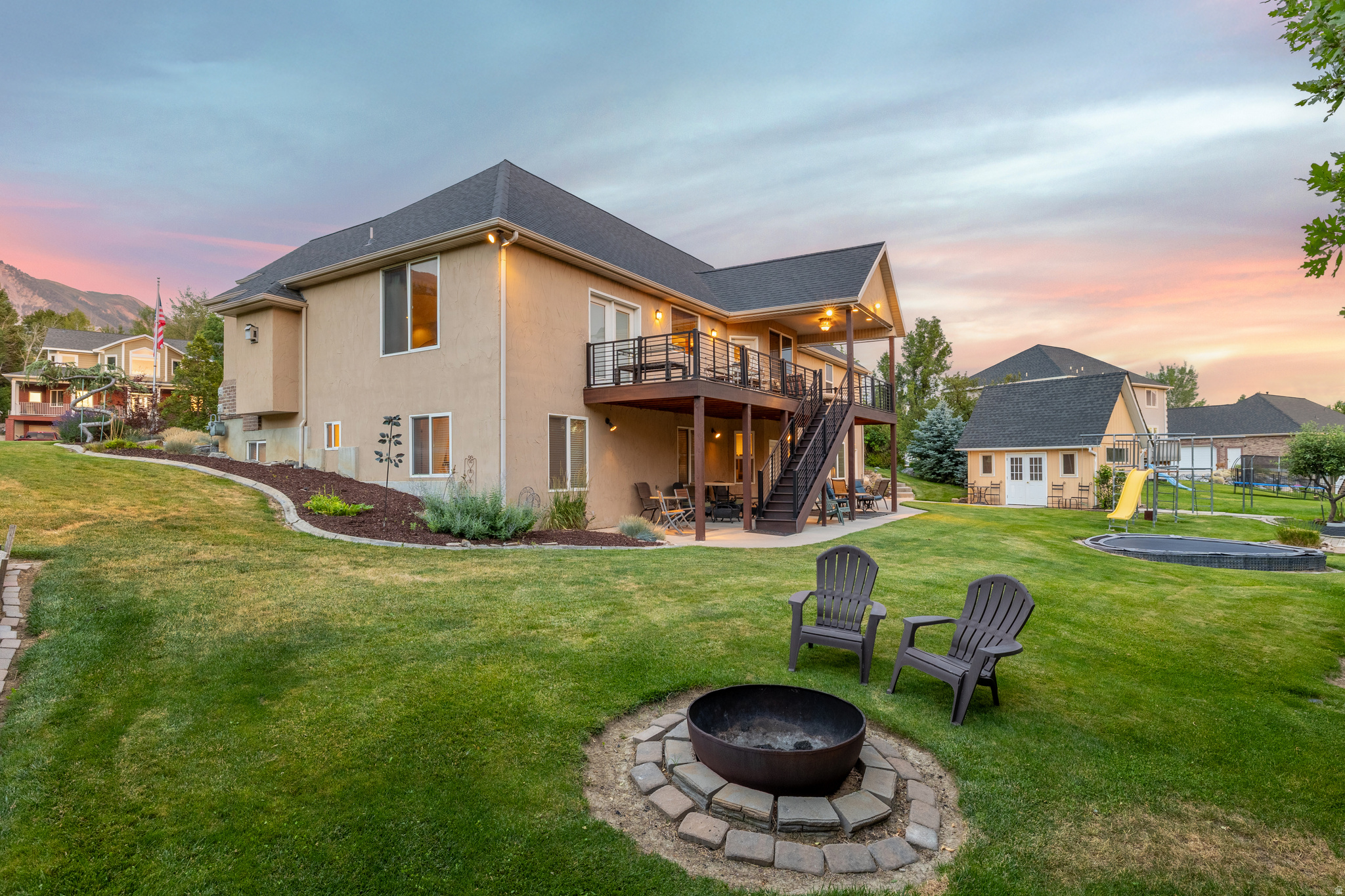 475 E SILVERLEAF DR