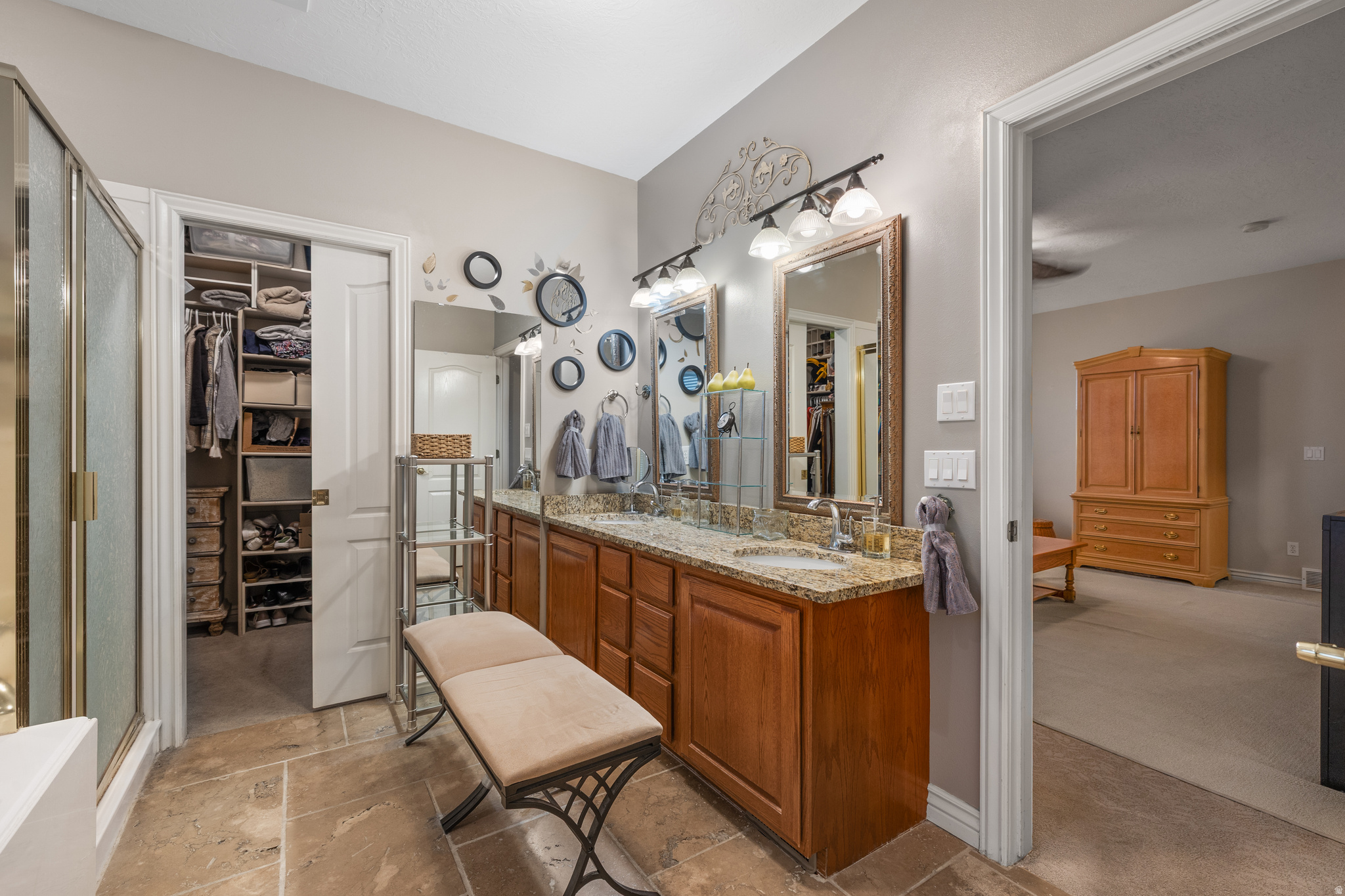 475 E SILVERLEAF DR