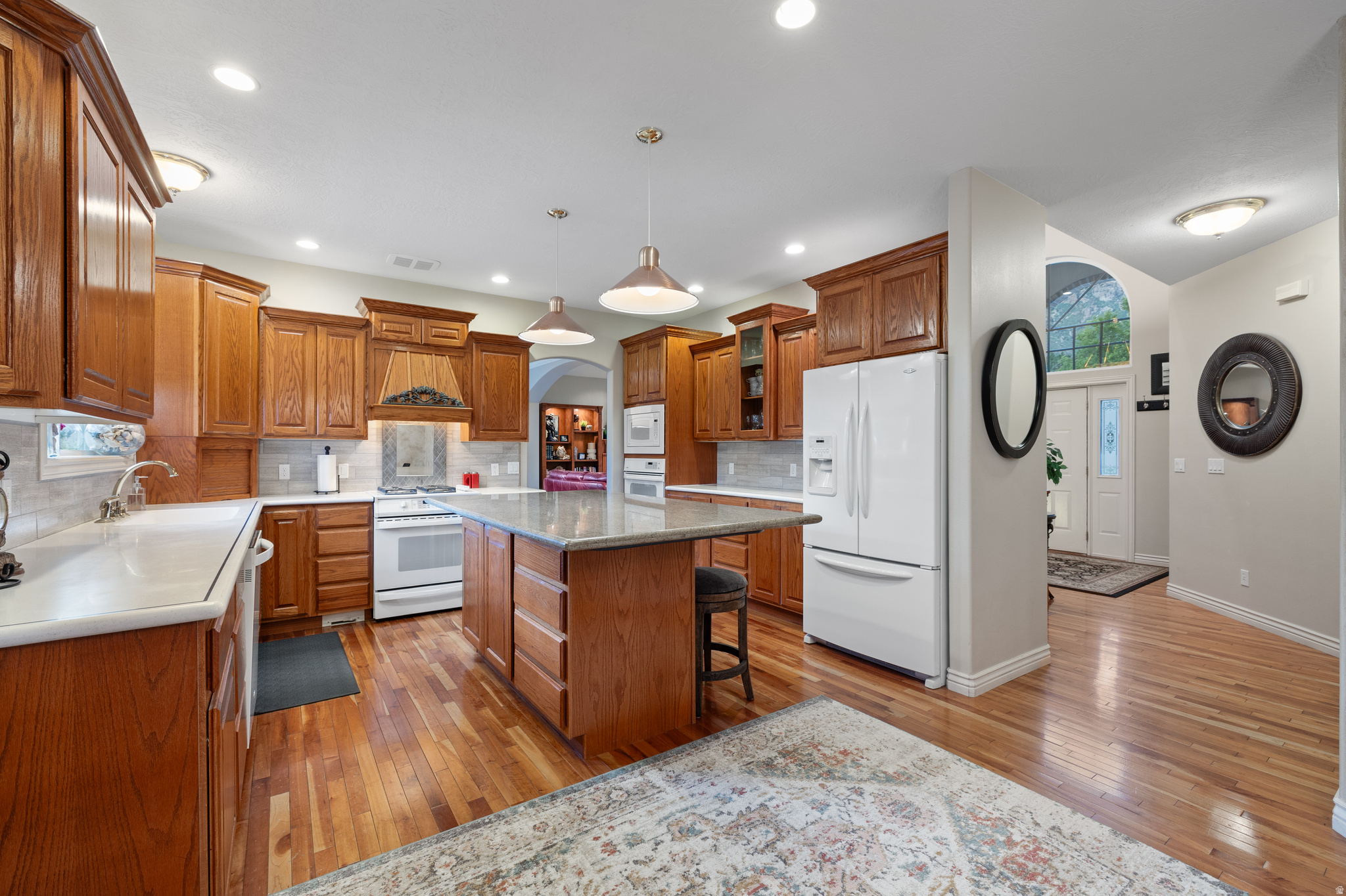 475 E SILVERLEAF DR