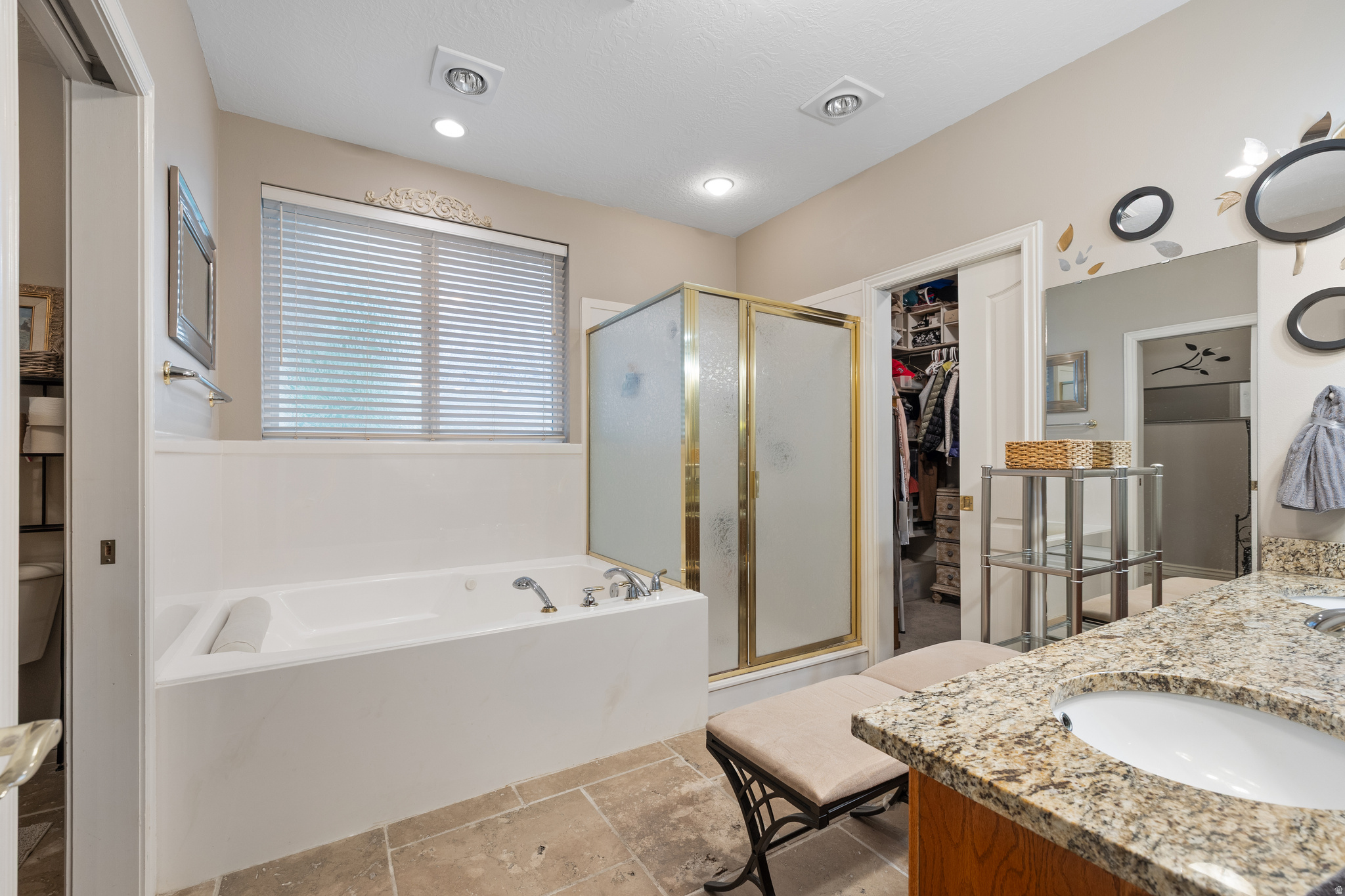 475 E SILVERLEAF DR