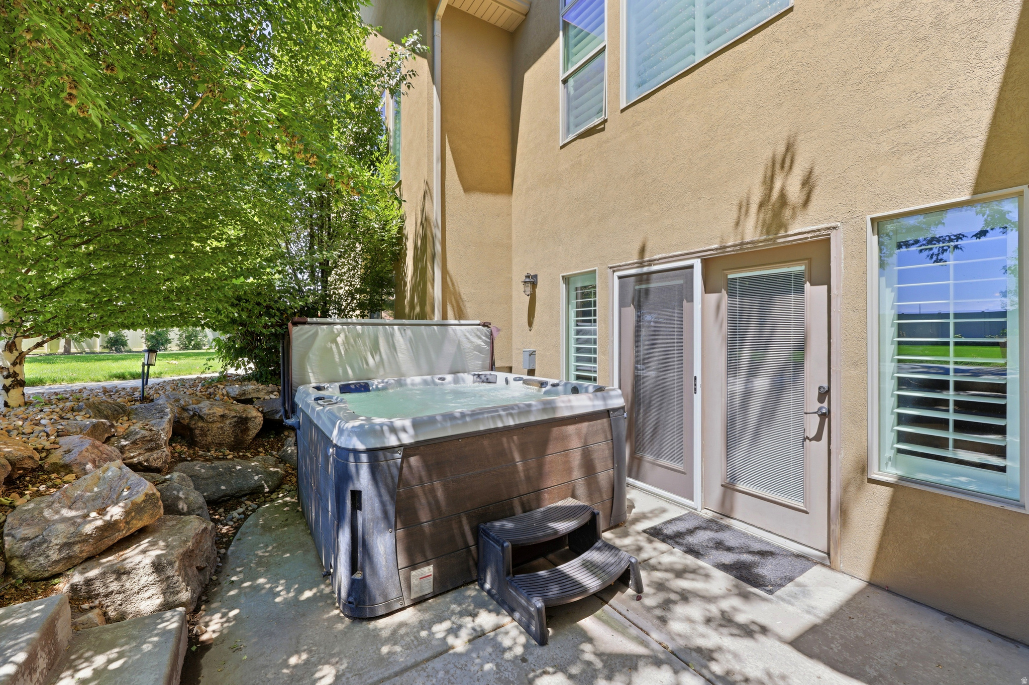 2377 S CAMERON DR