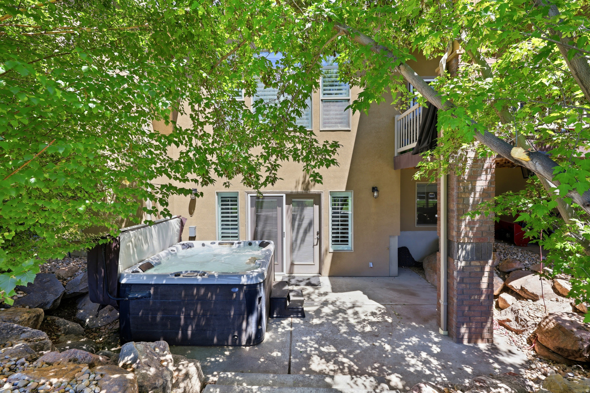 2377 S CAMERON DR