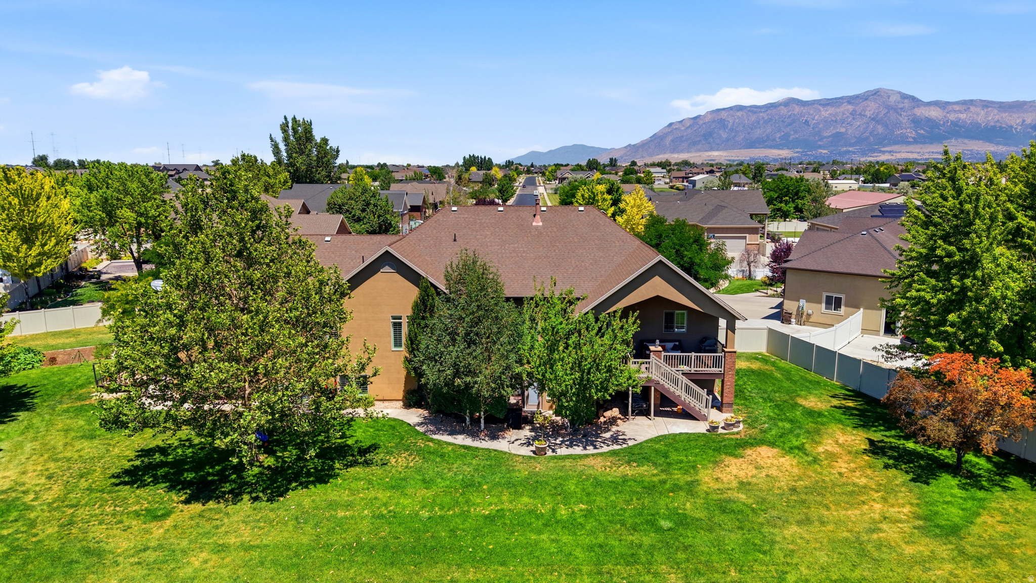 2377 S CAMERON DR