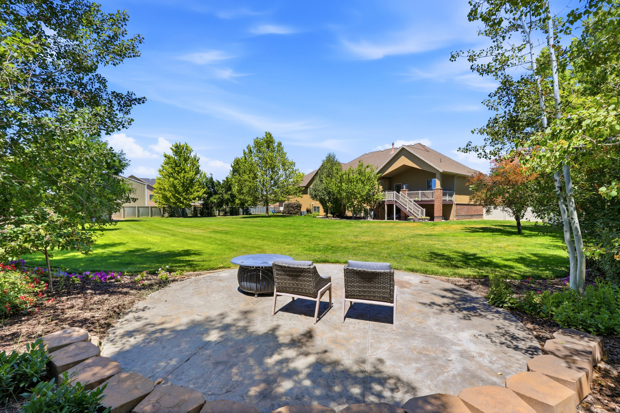 2377 S CAMERON DR
