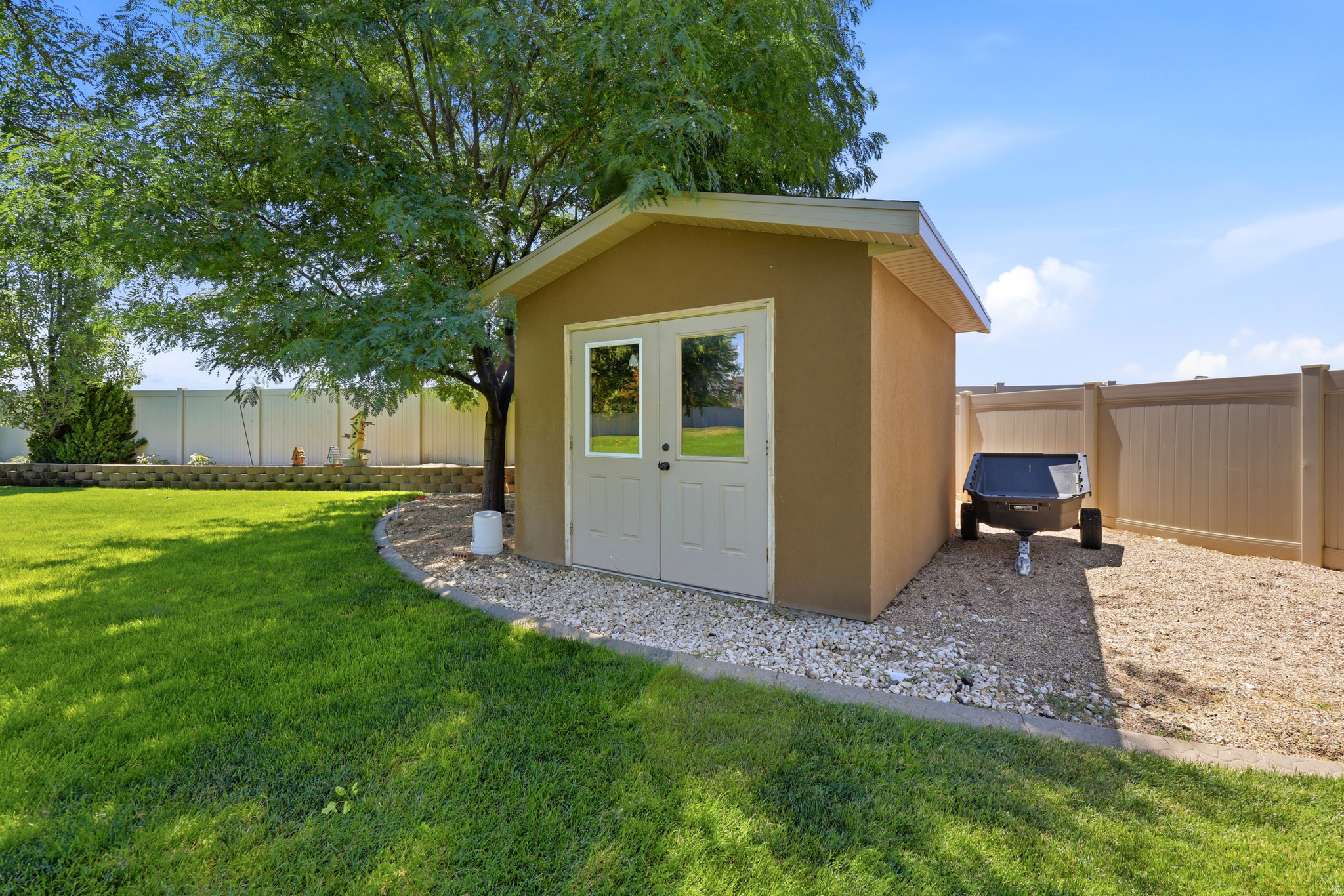 2377 S CAMERON DR