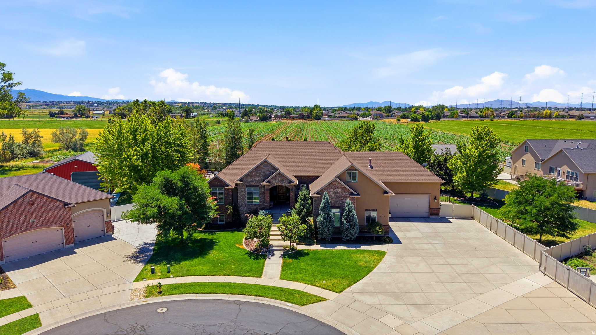 2377 S CAMERON DR