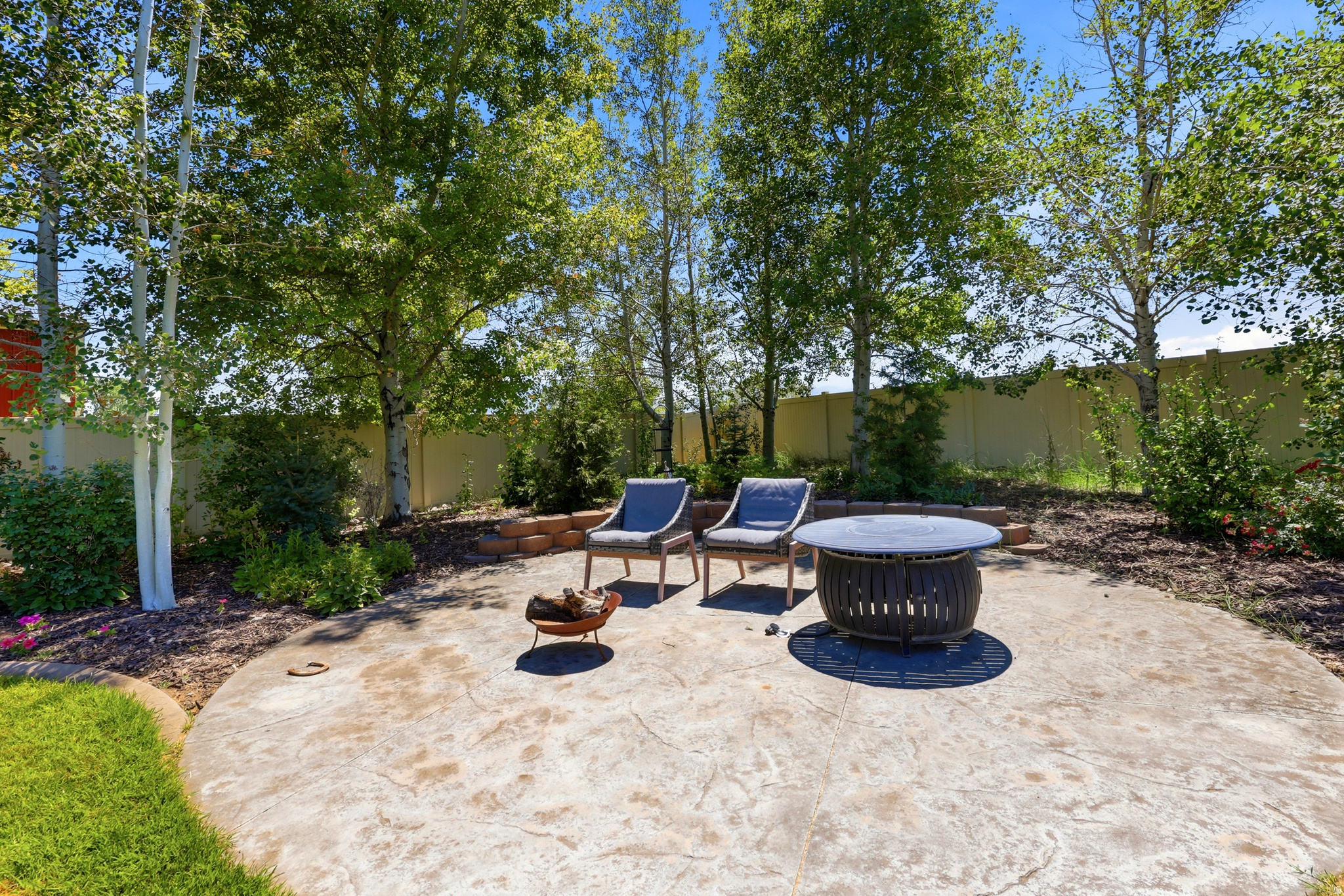 2377 S CAMERON DR
