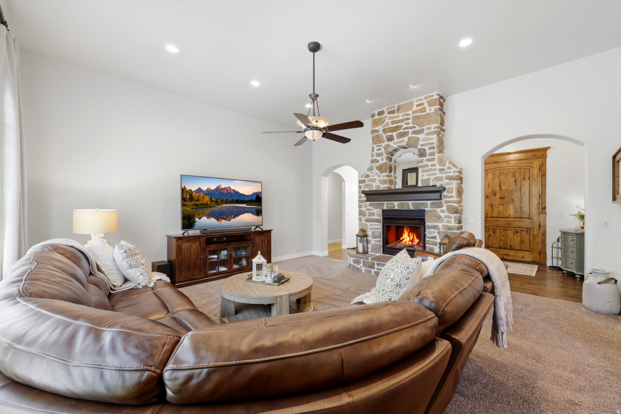 2377 S CAMERON DR