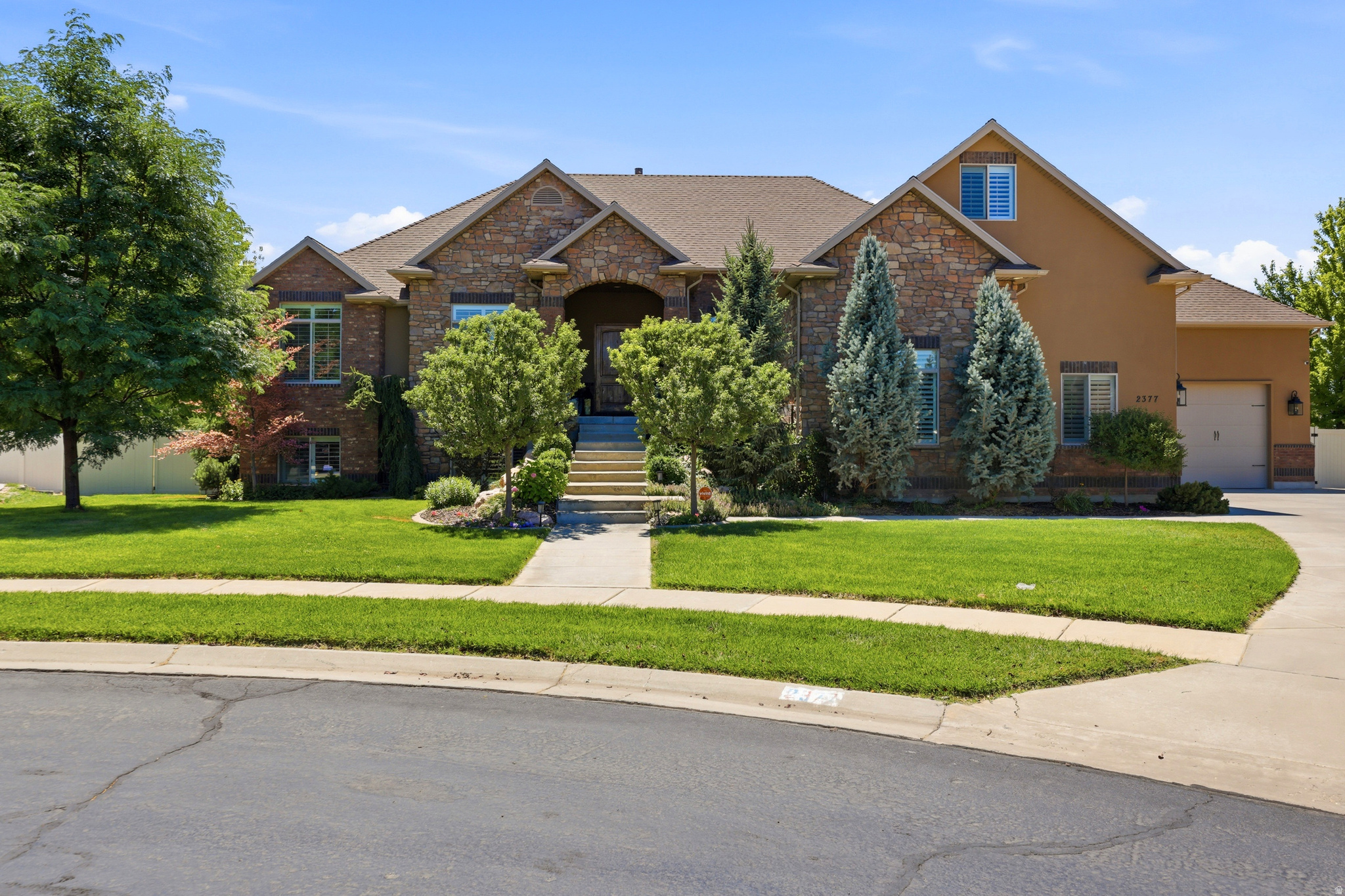 2377 S CAMERON DR