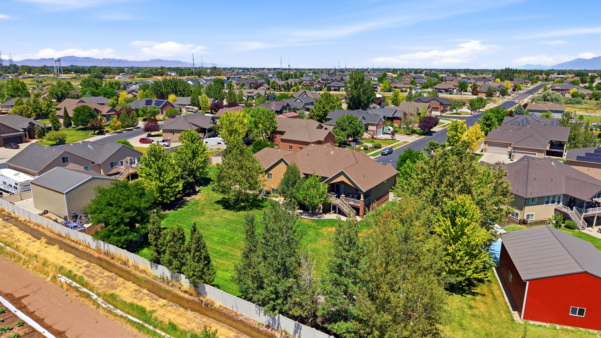 2377 S CAMERON DR