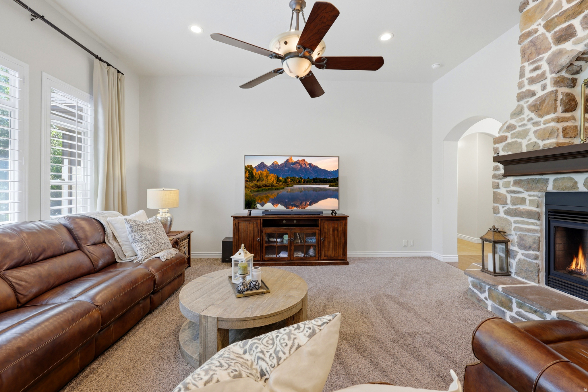 2377 S CAMERON DR