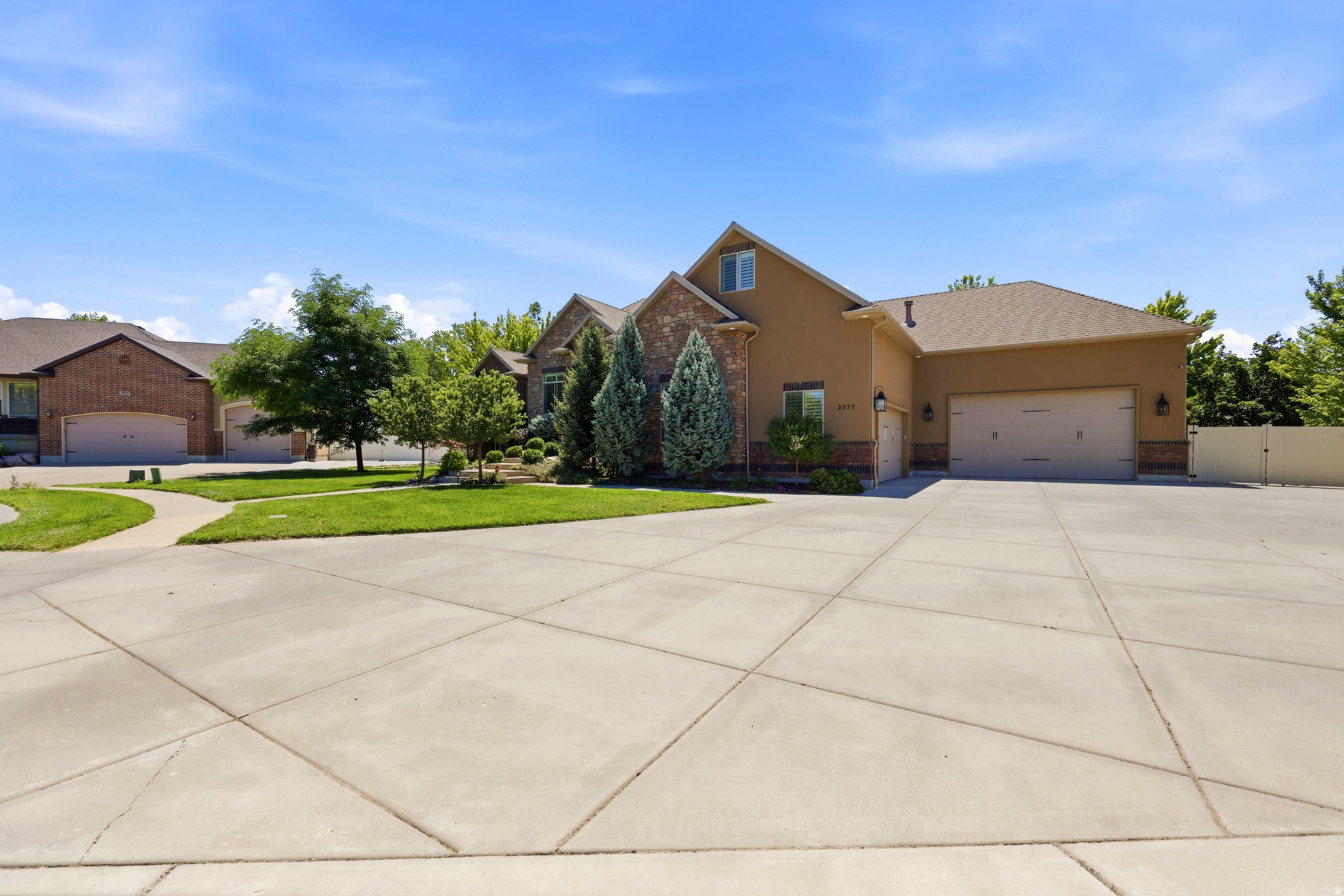 2377 S CAMERON DR