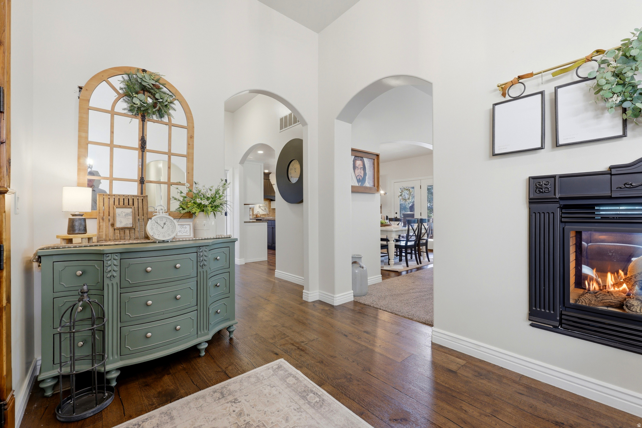 2377 S CAMERON DR