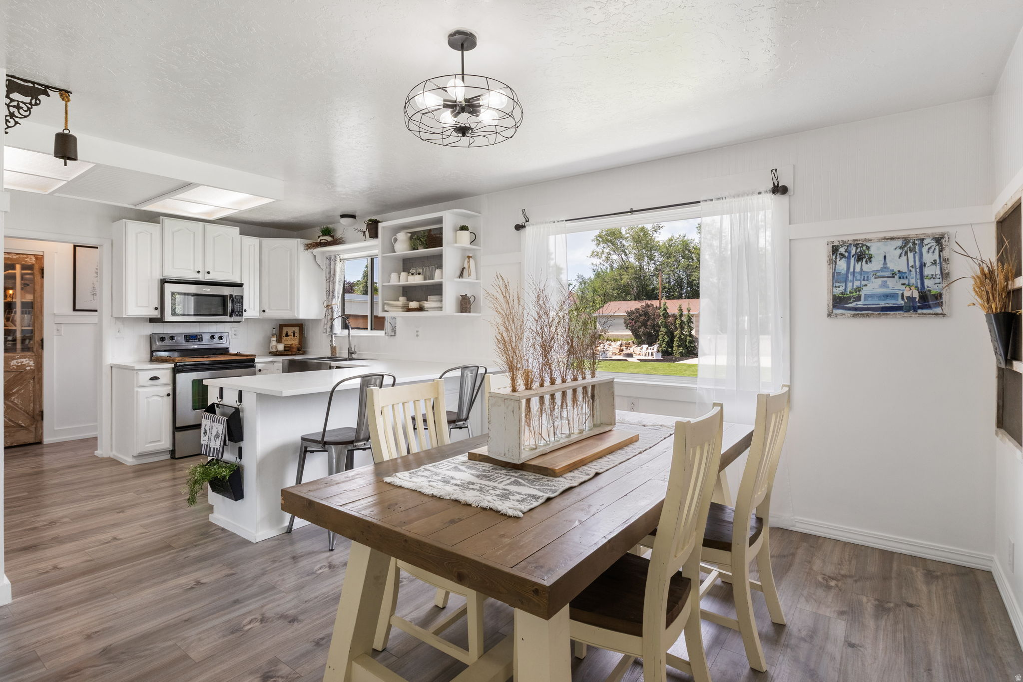 241 E 600 N