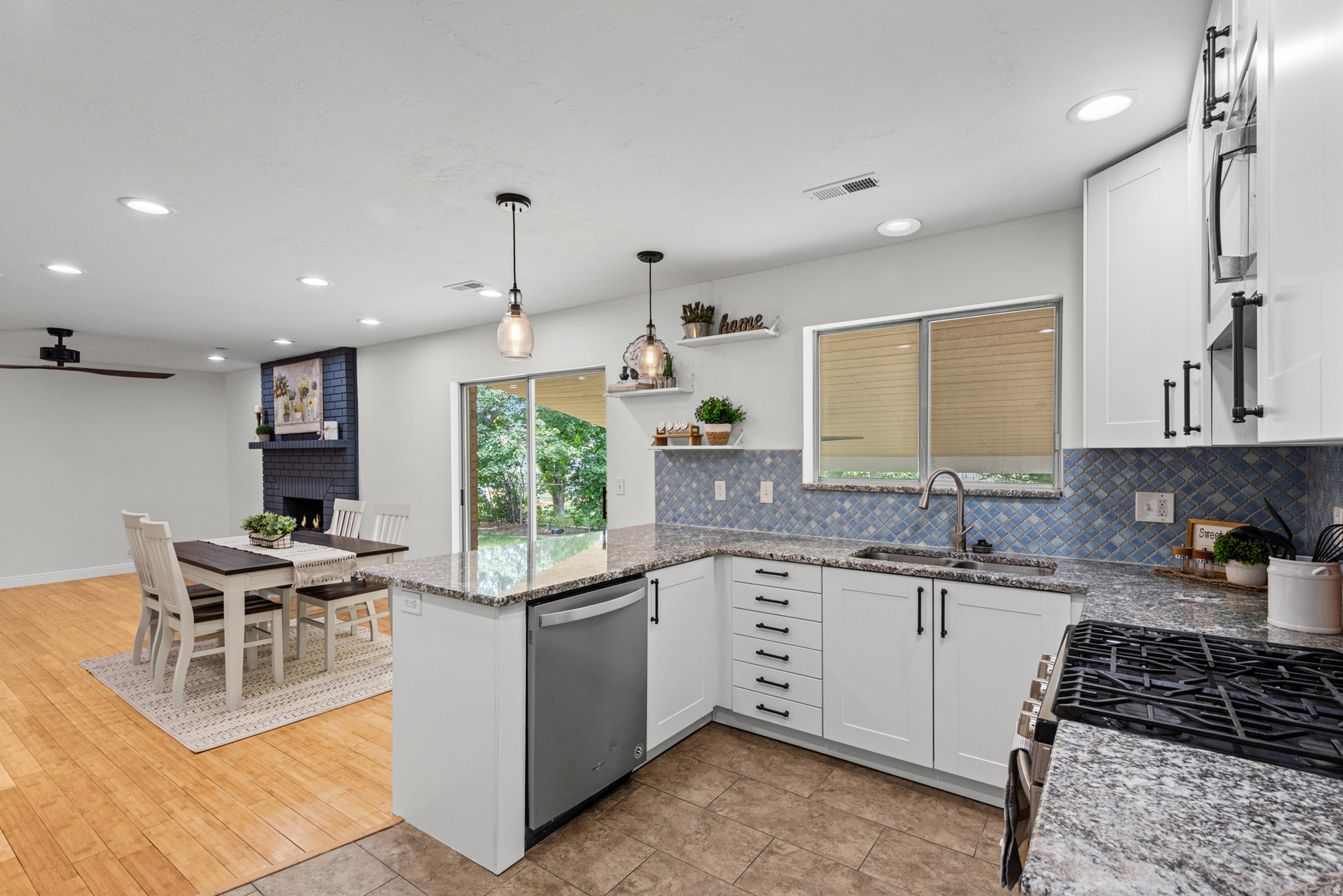 341 E HEATHER RIDGE CIR