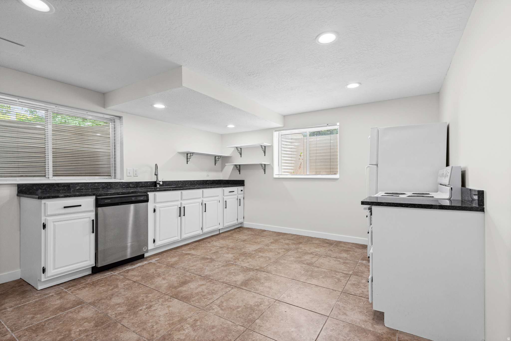 341 E HEATHER RIDGE CIR