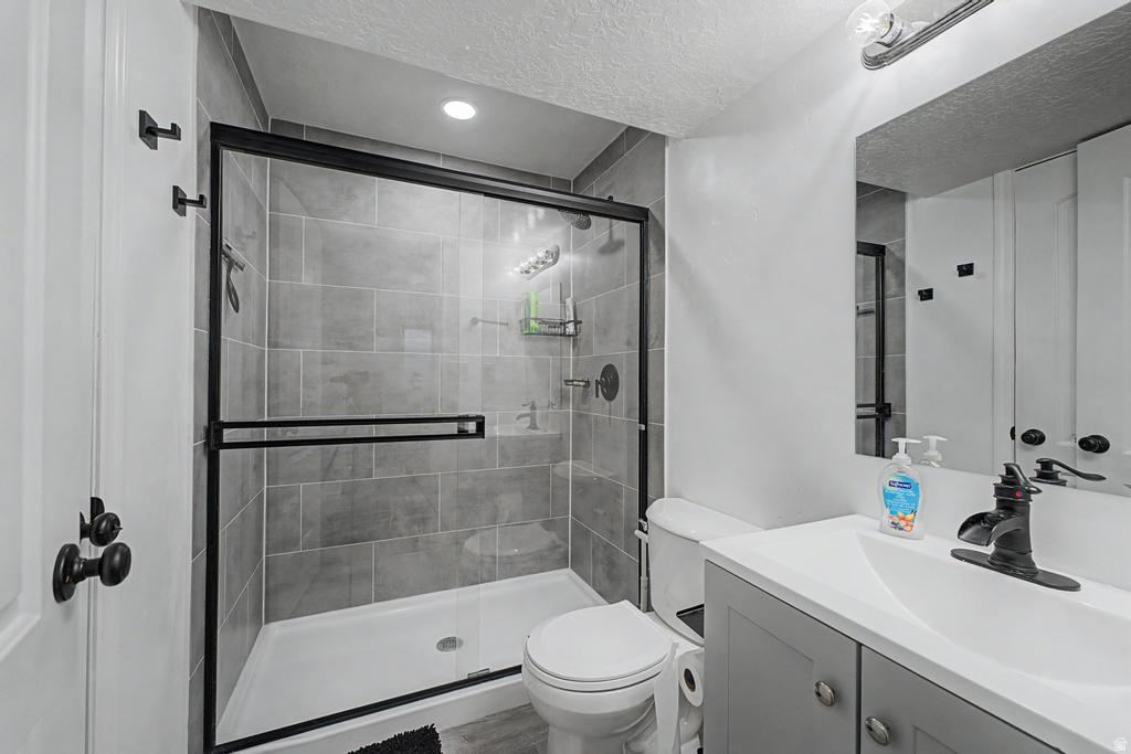 1692 S WINDEMERE