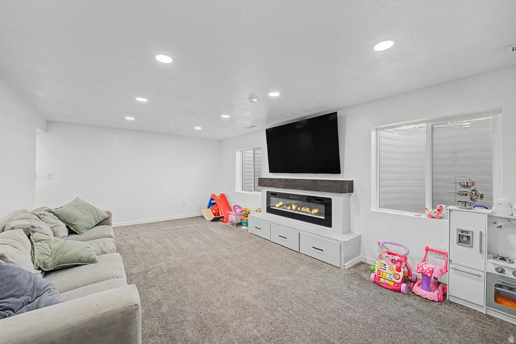 1692 S WINDEMERE