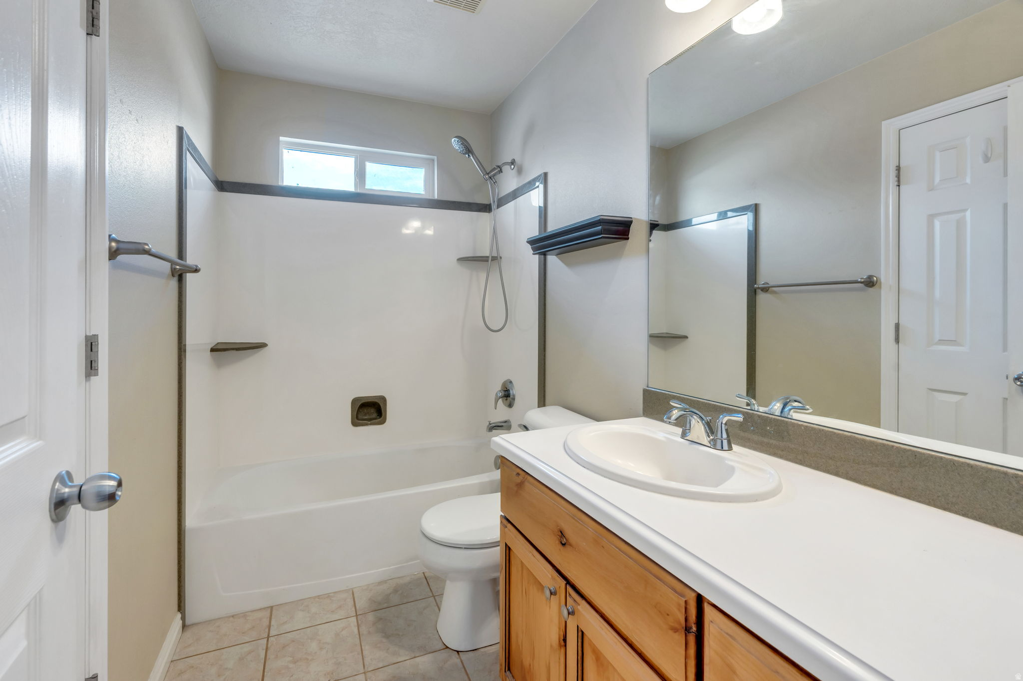 193 E SANTA FE DR