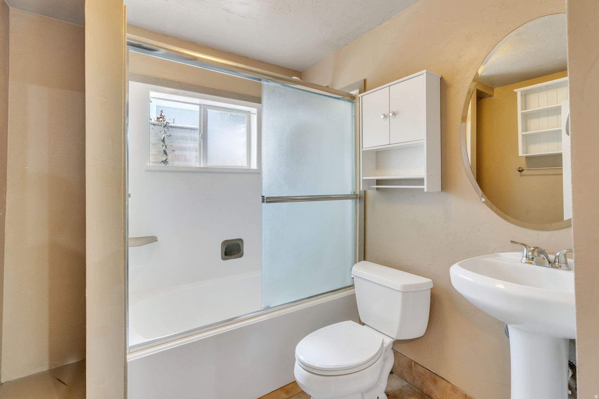 193 E SANTA FE DR
