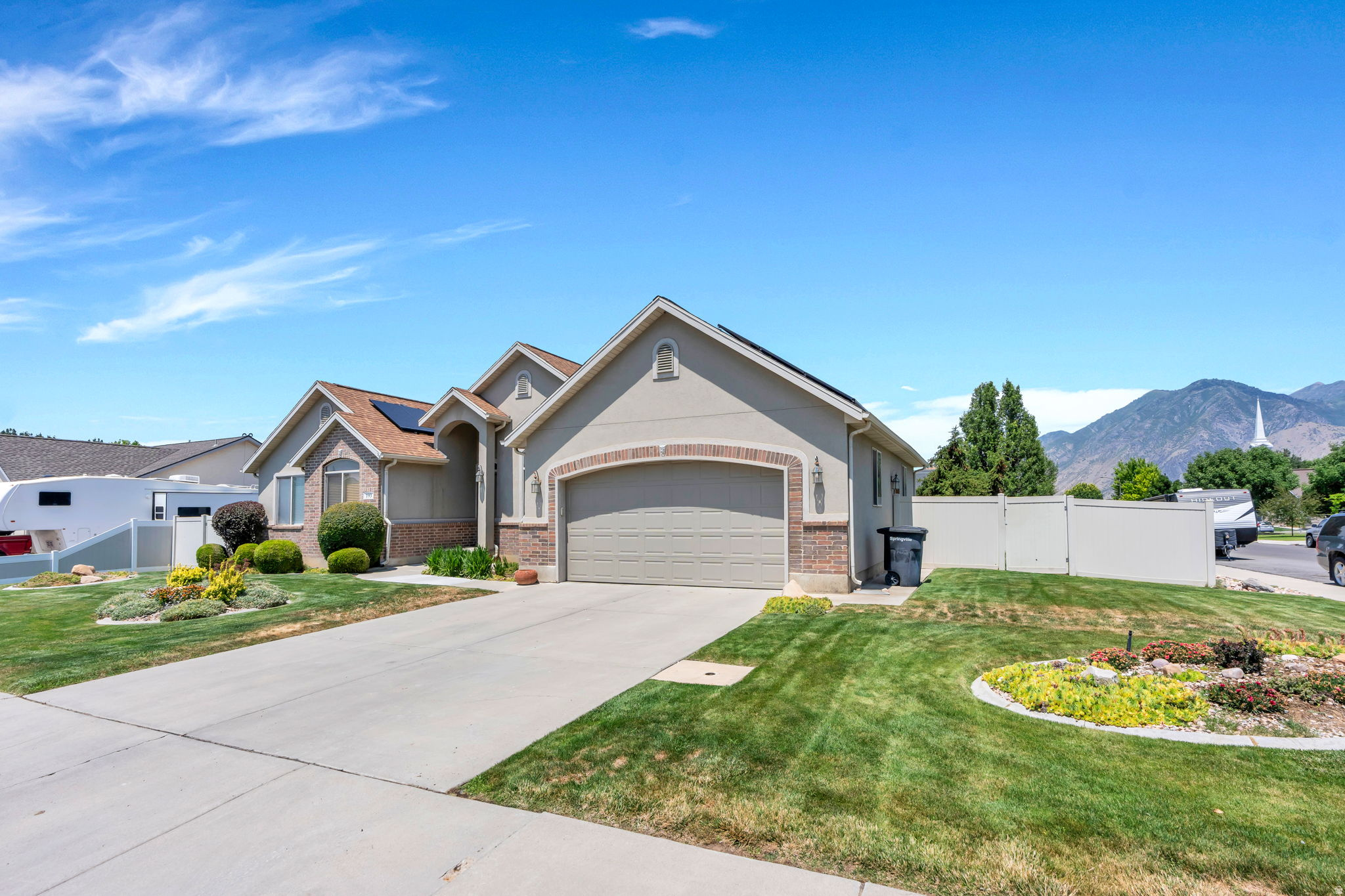 193 E SANTA FE DR