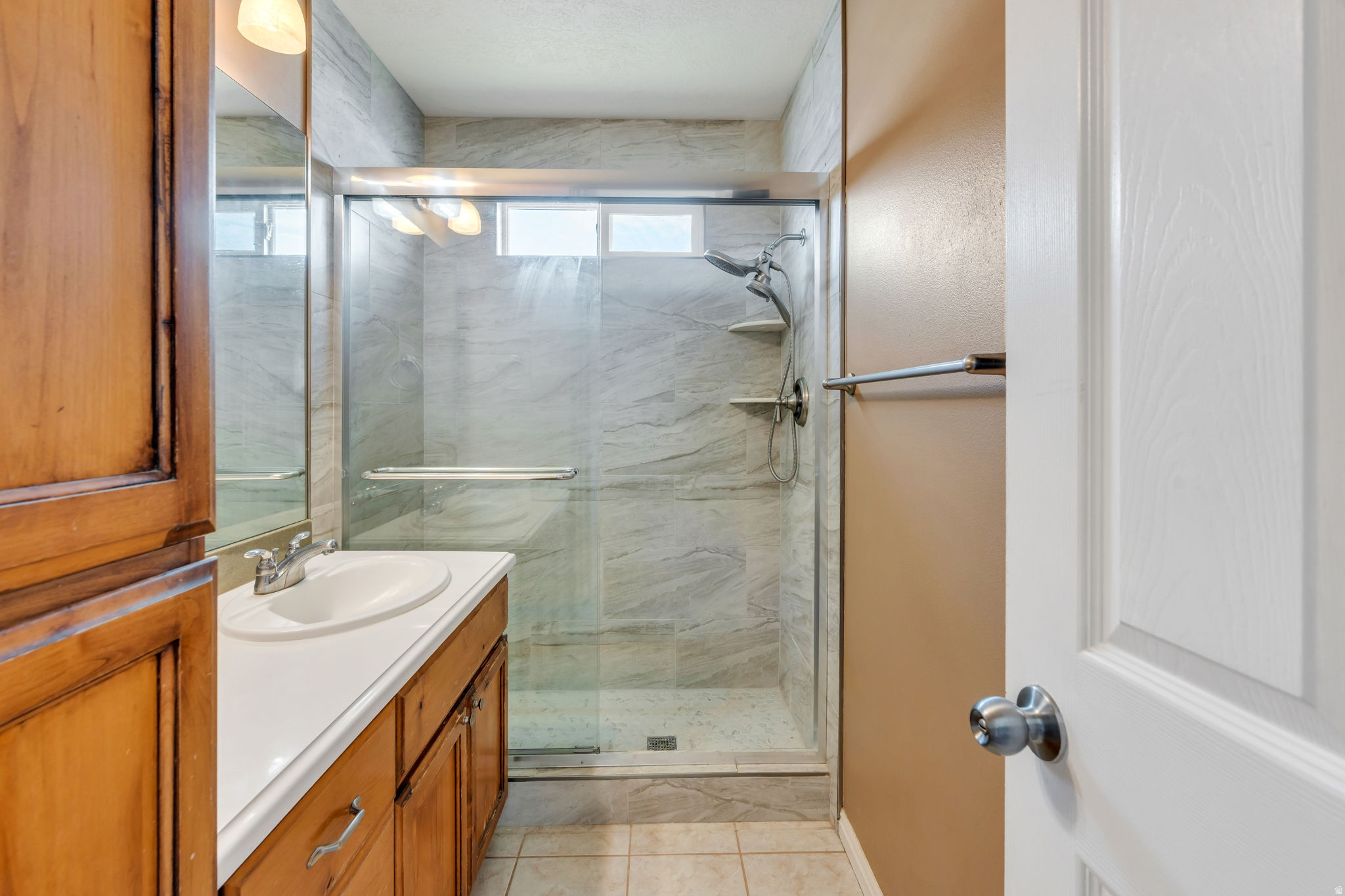 193 E SANTA FE DR