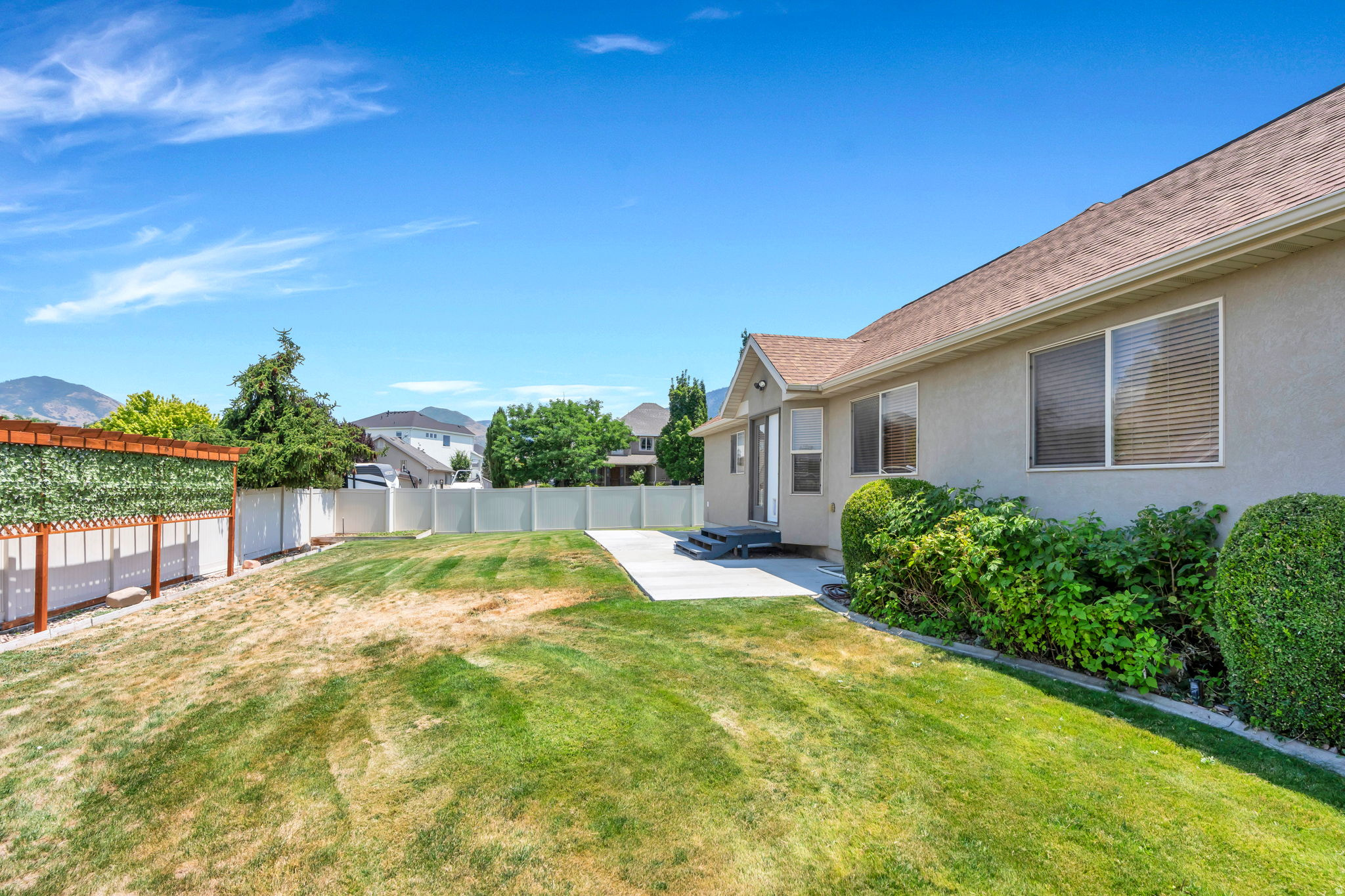 193 E SANTA FE DR