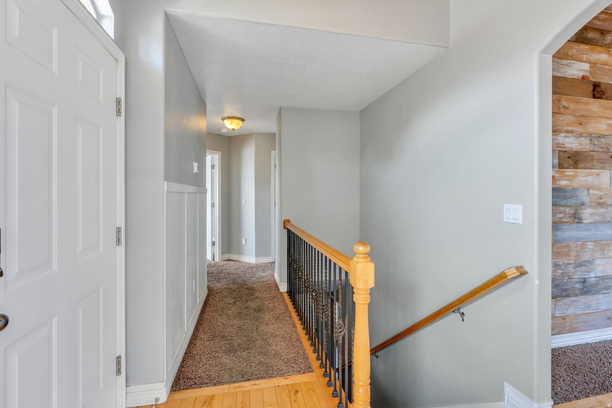 193 E SANTA FE DR