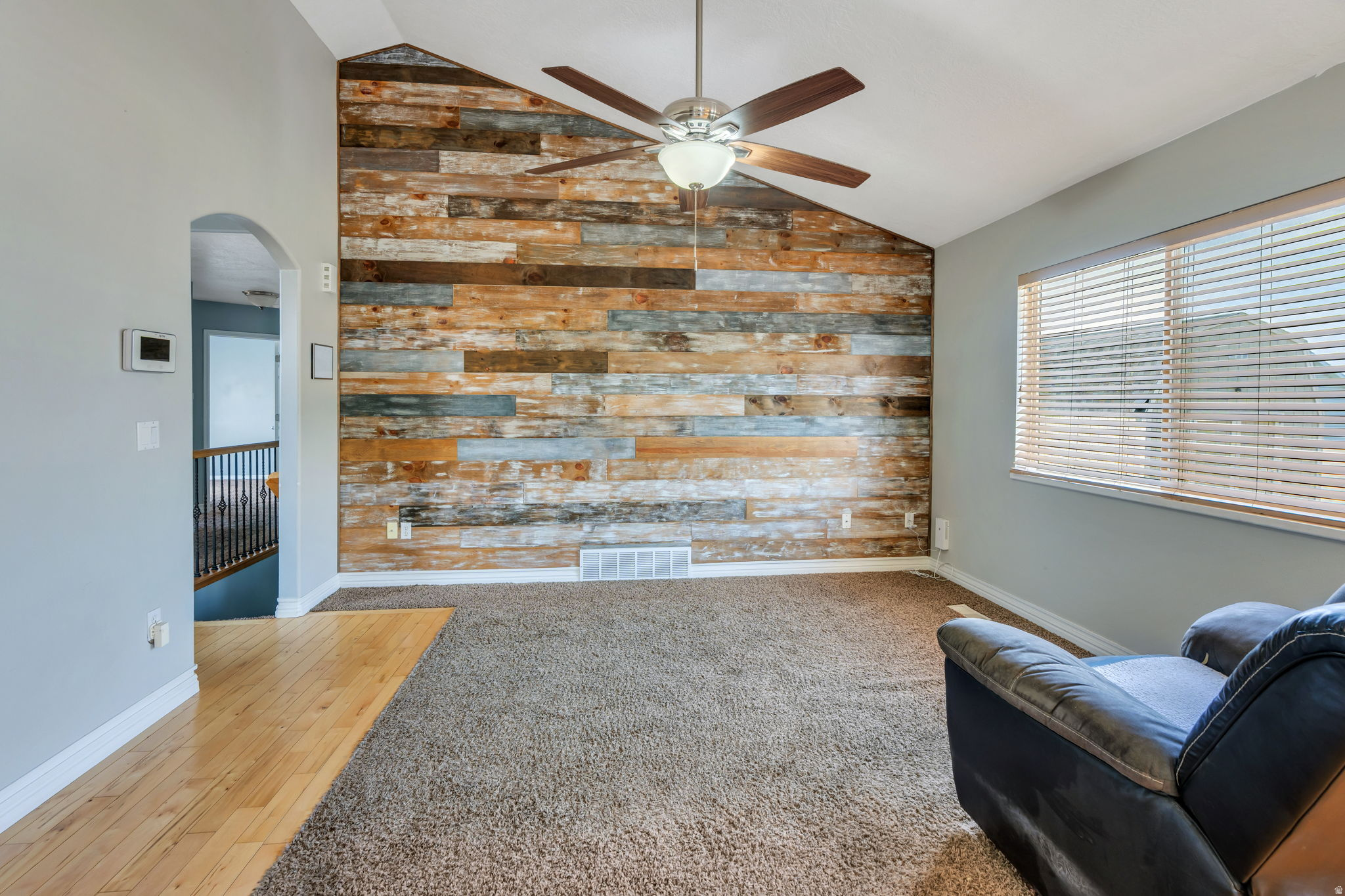 193 E SANTA FE DR