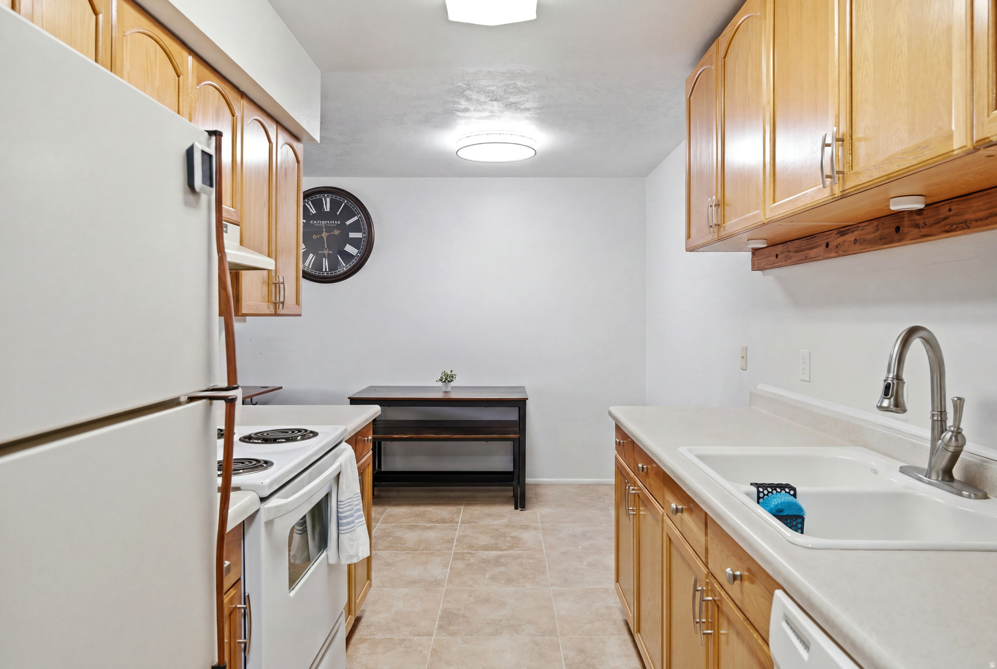20 W LESTER AVE #B26