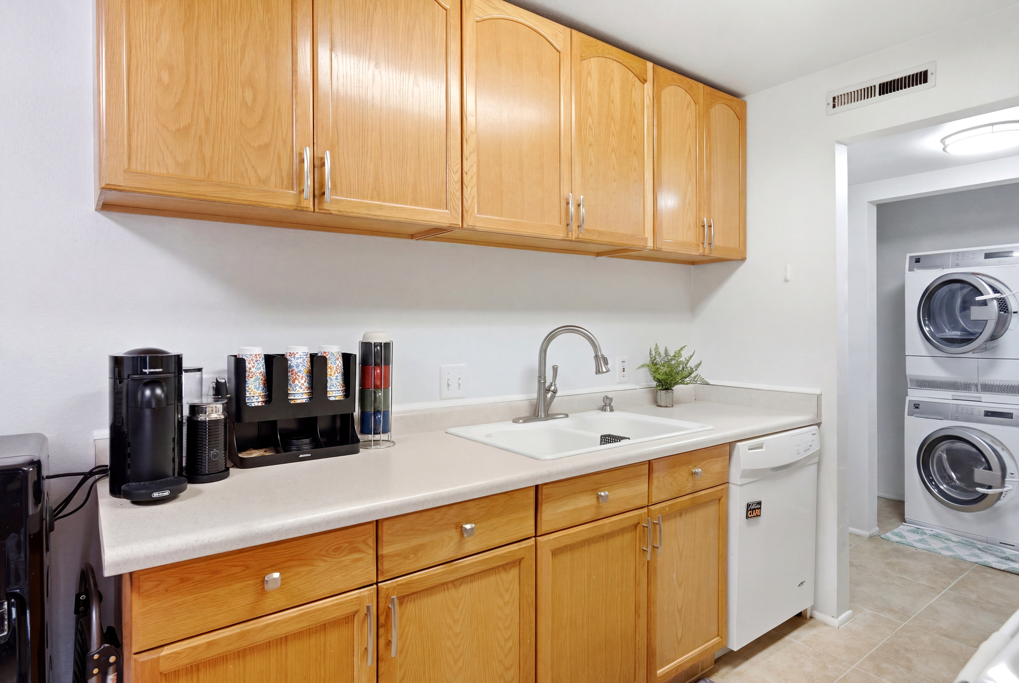 20 W LESTER AVE #B26