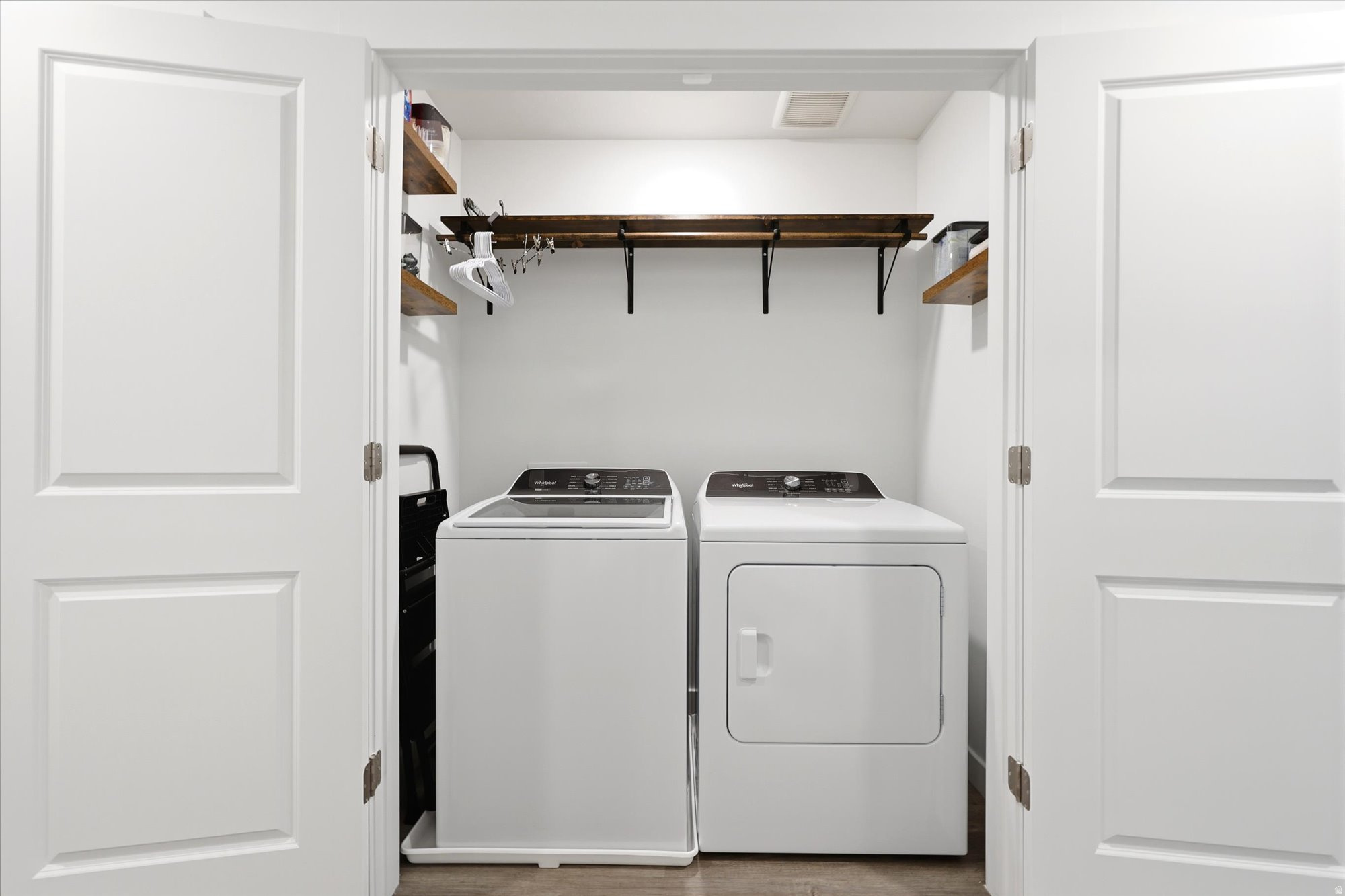 1123 W HIDDEN SPRING DR