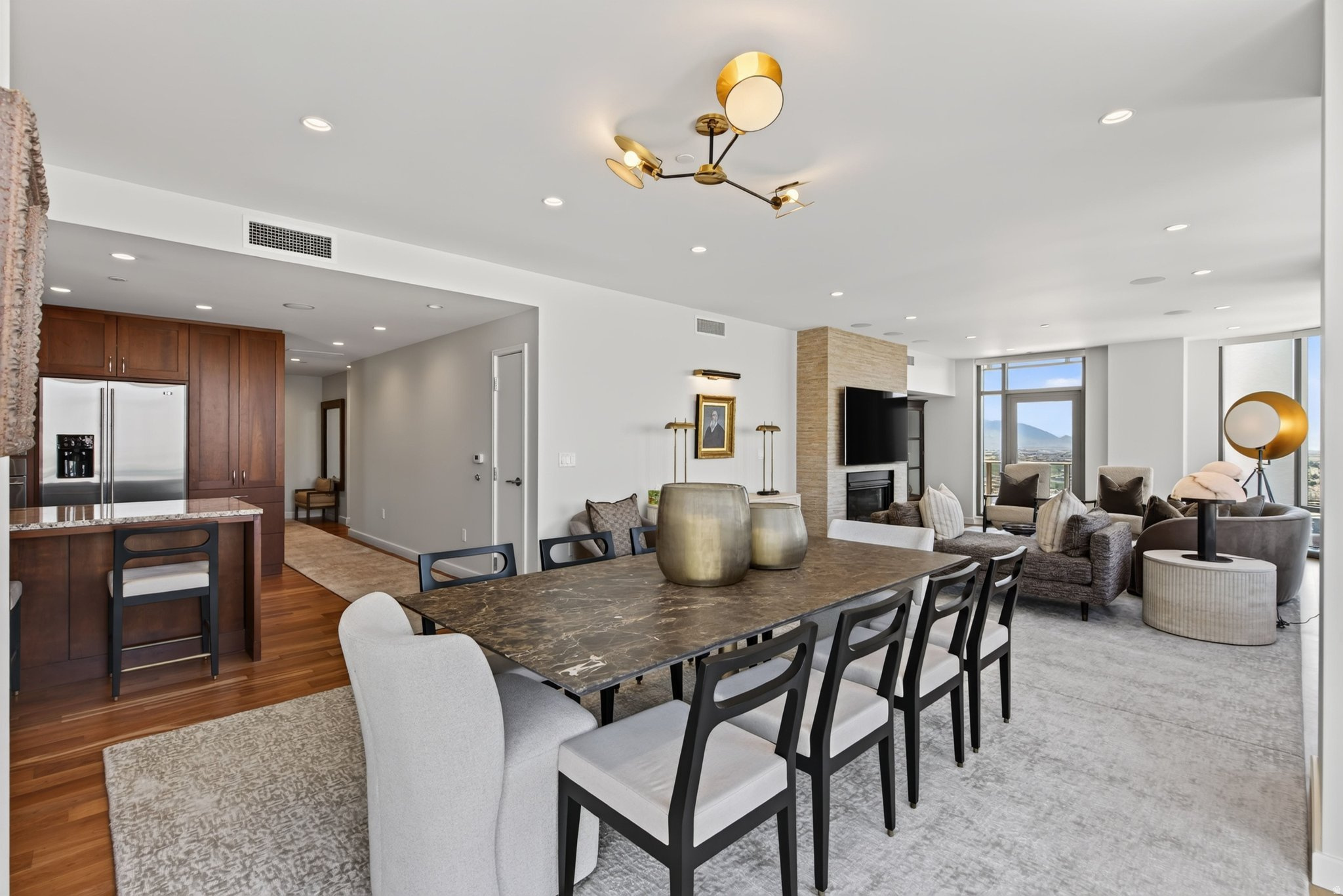 99 W SOUTH TEMPLE #2406