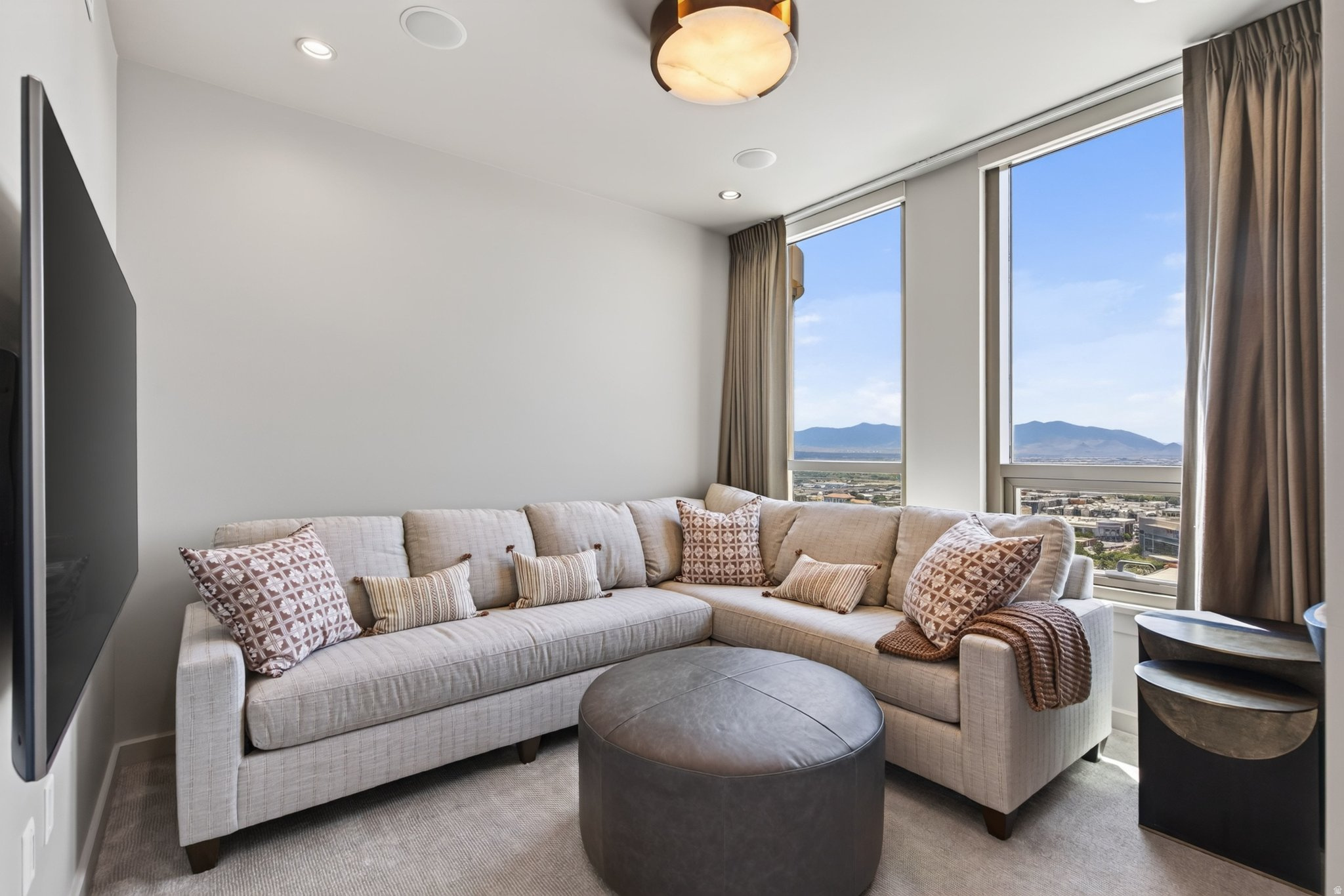 99 W SOUTH TEMPLE #2406