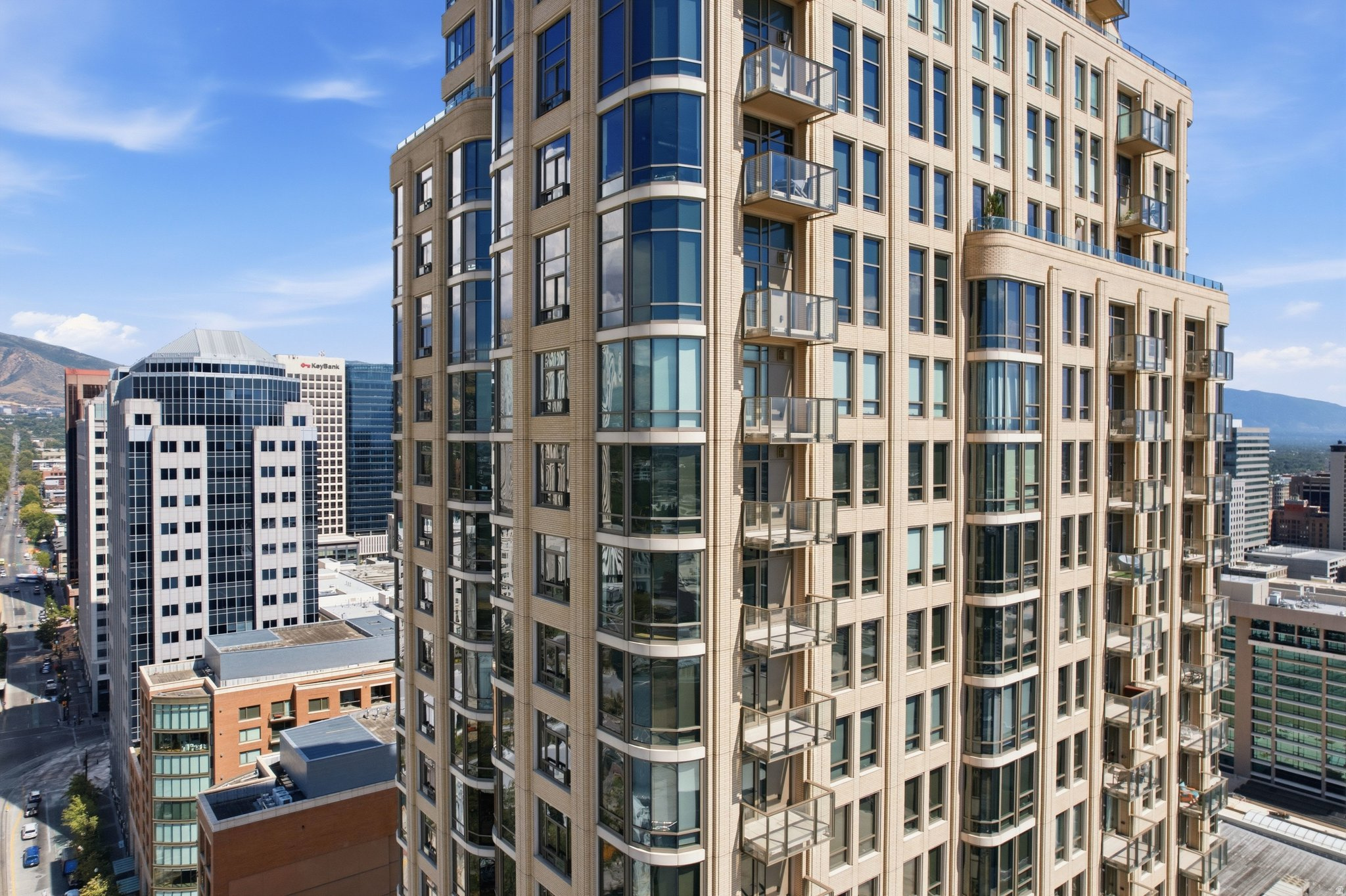 99 W SOUTH TEMPLE #2406