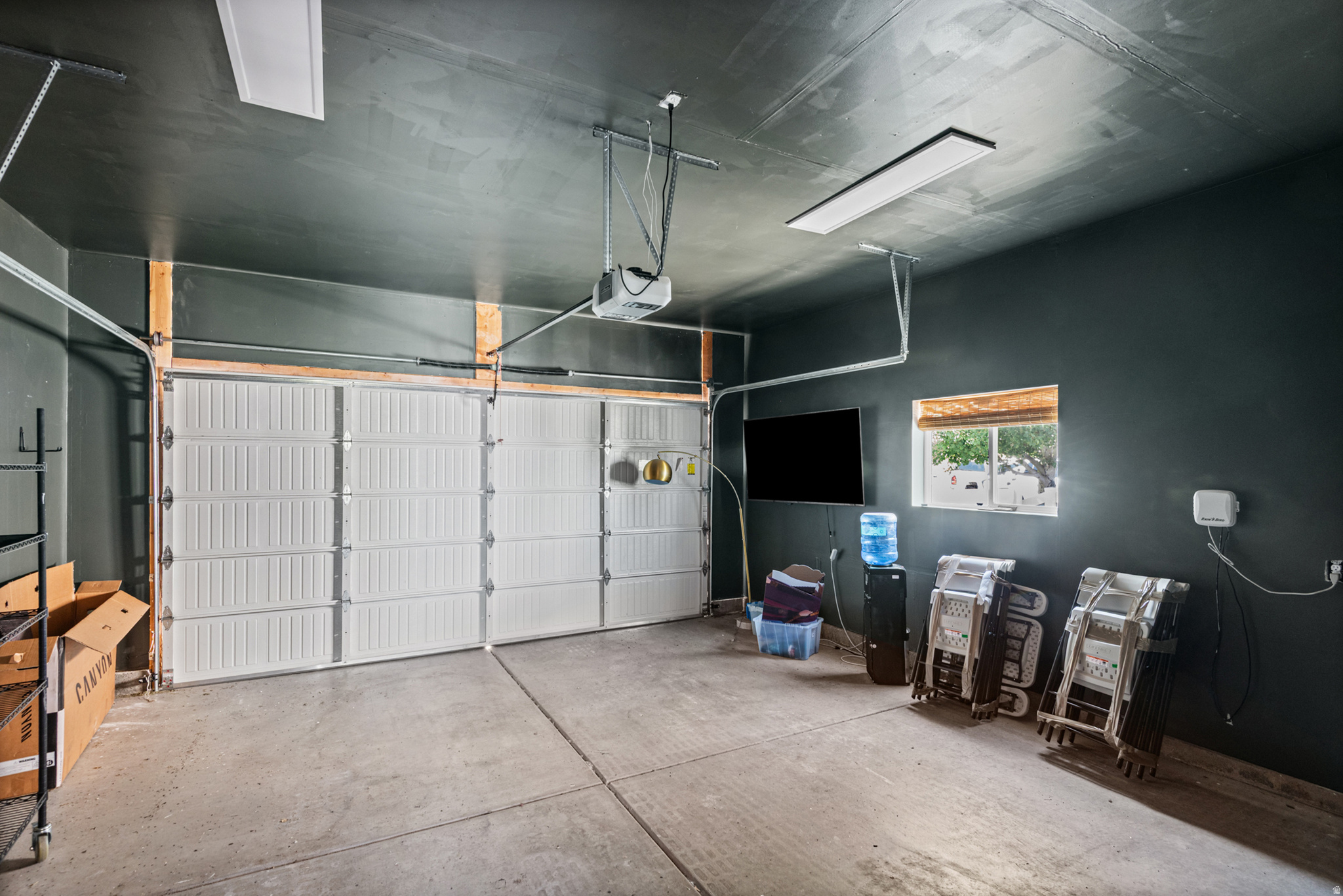 779 N STALLION DR
