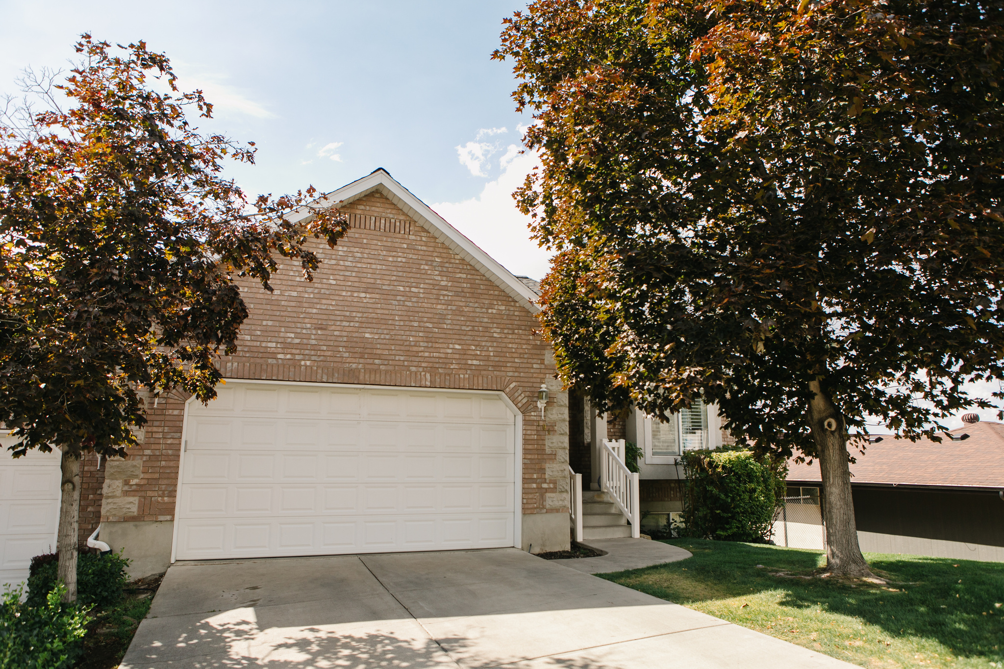 104 S RIDGEVIEW DR
