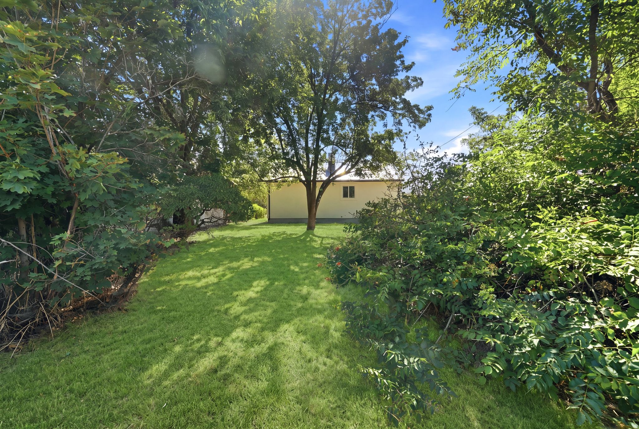 679 BROOKSIDE DR