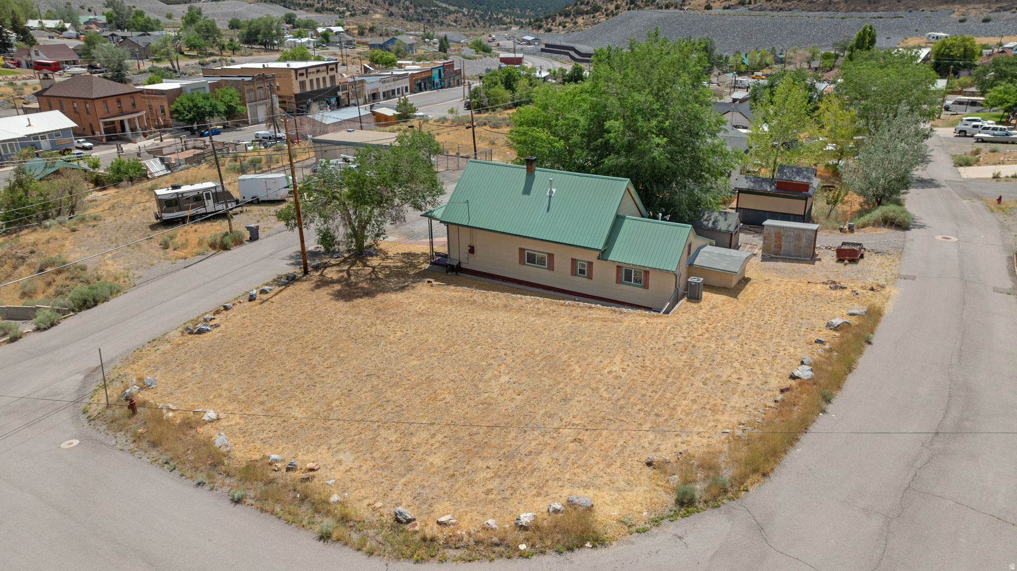 240 W LEADVILLE ROW