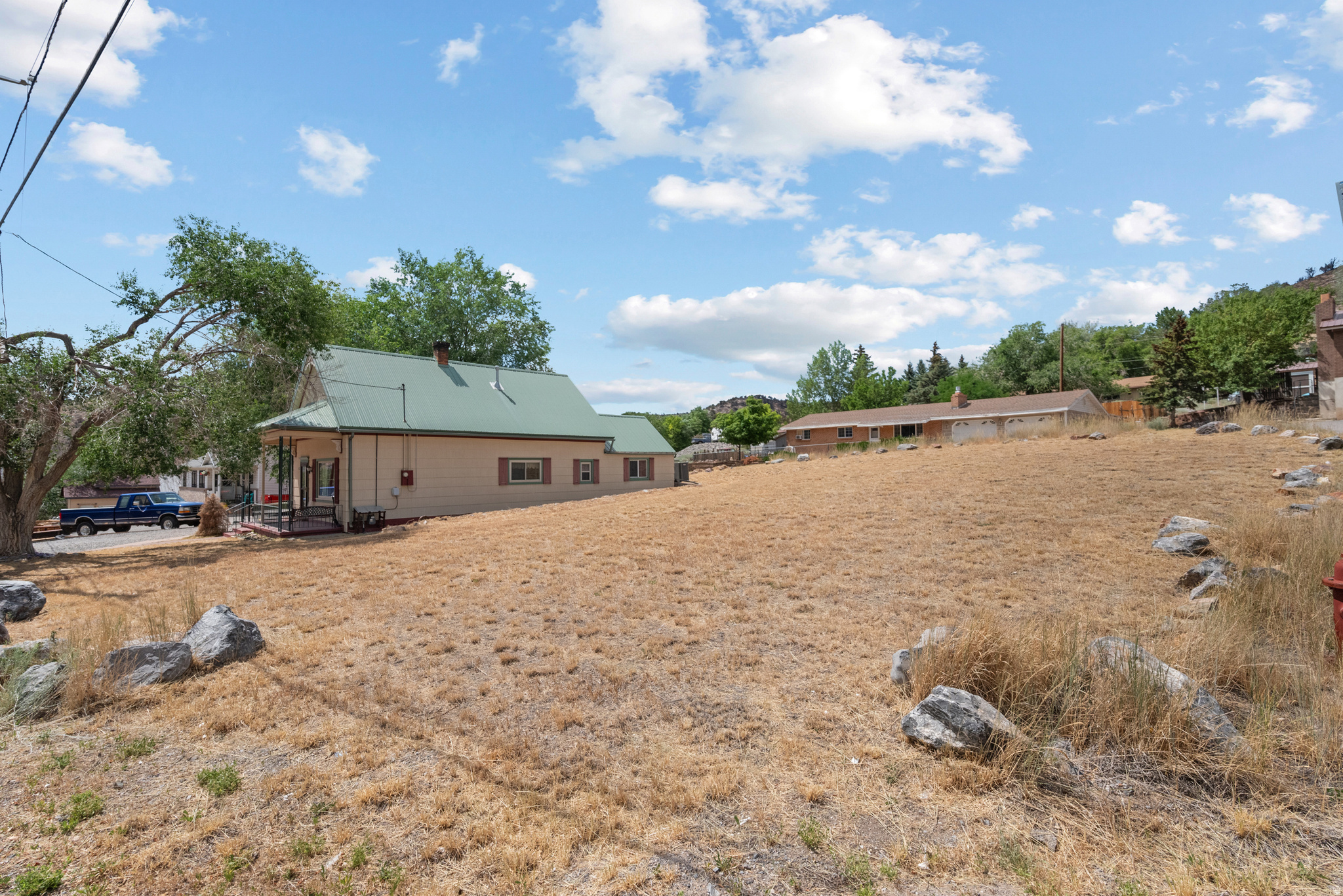 240 W LEADVILLE ROW