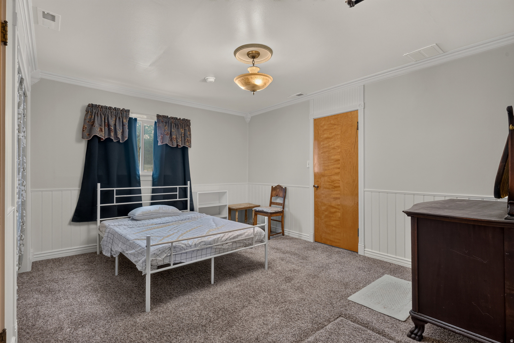 240 W LEADVILLE ROW