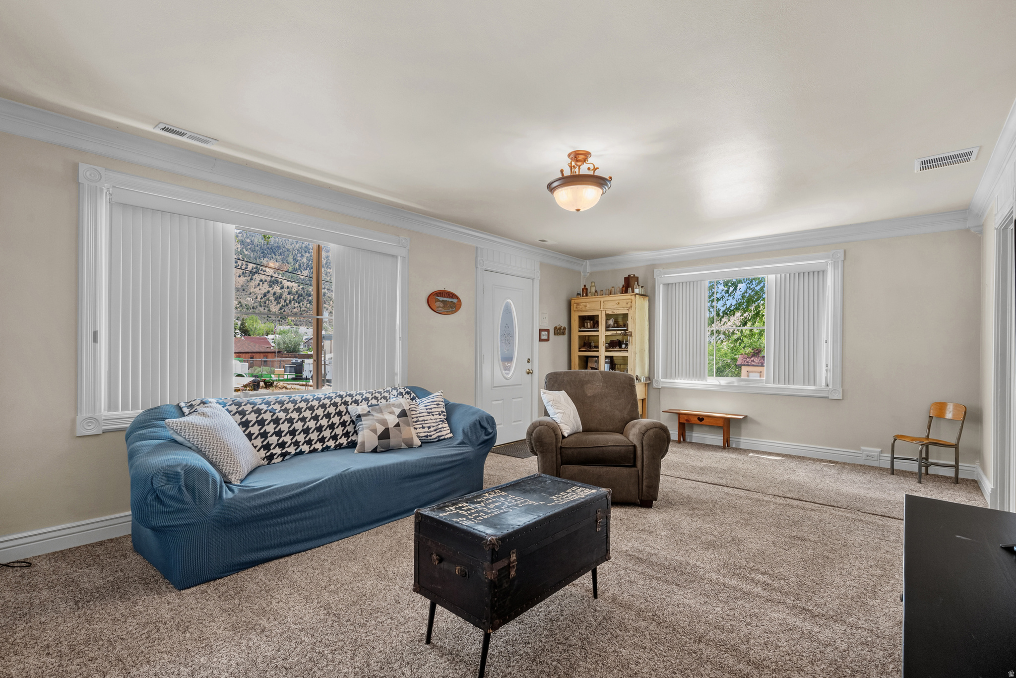 240 W LEADVILLE ROW