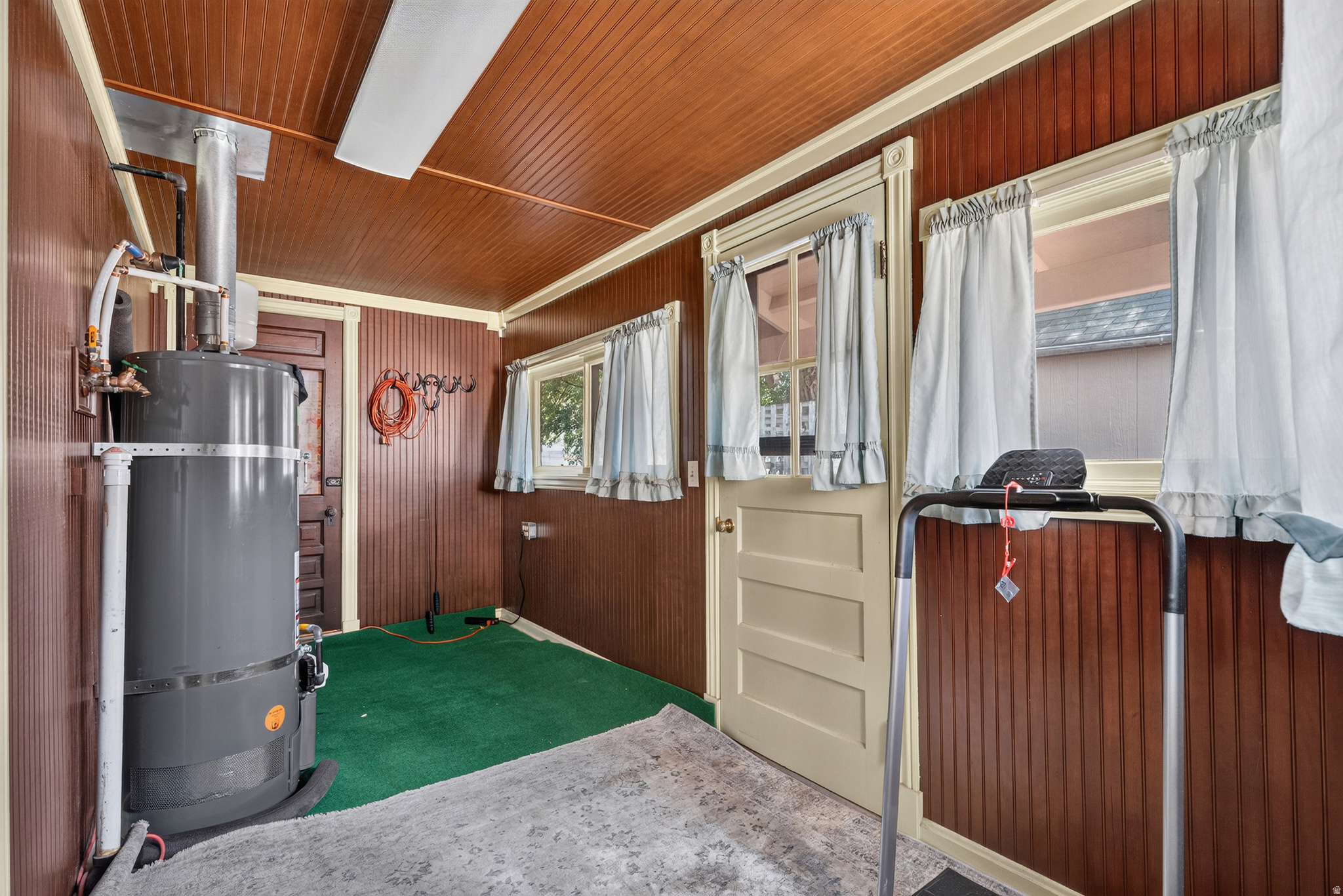 240 W LEADVILLE ROW