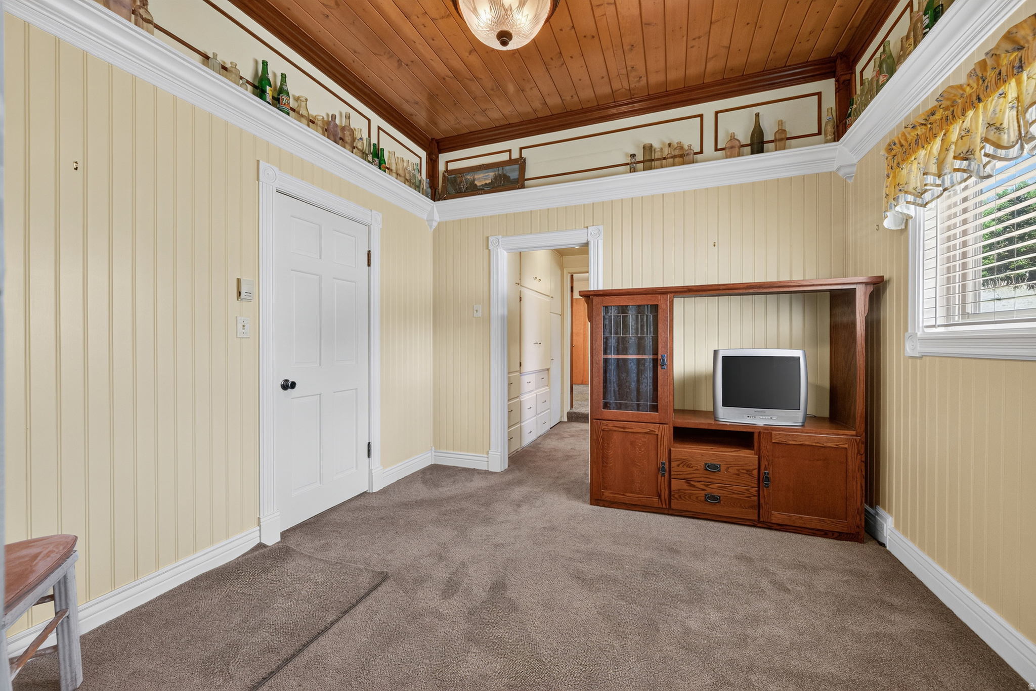 240 W LEADVILLE ROW