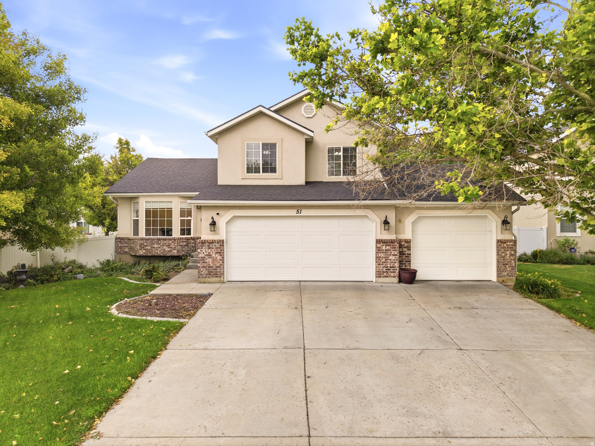 51 E REDWING CT