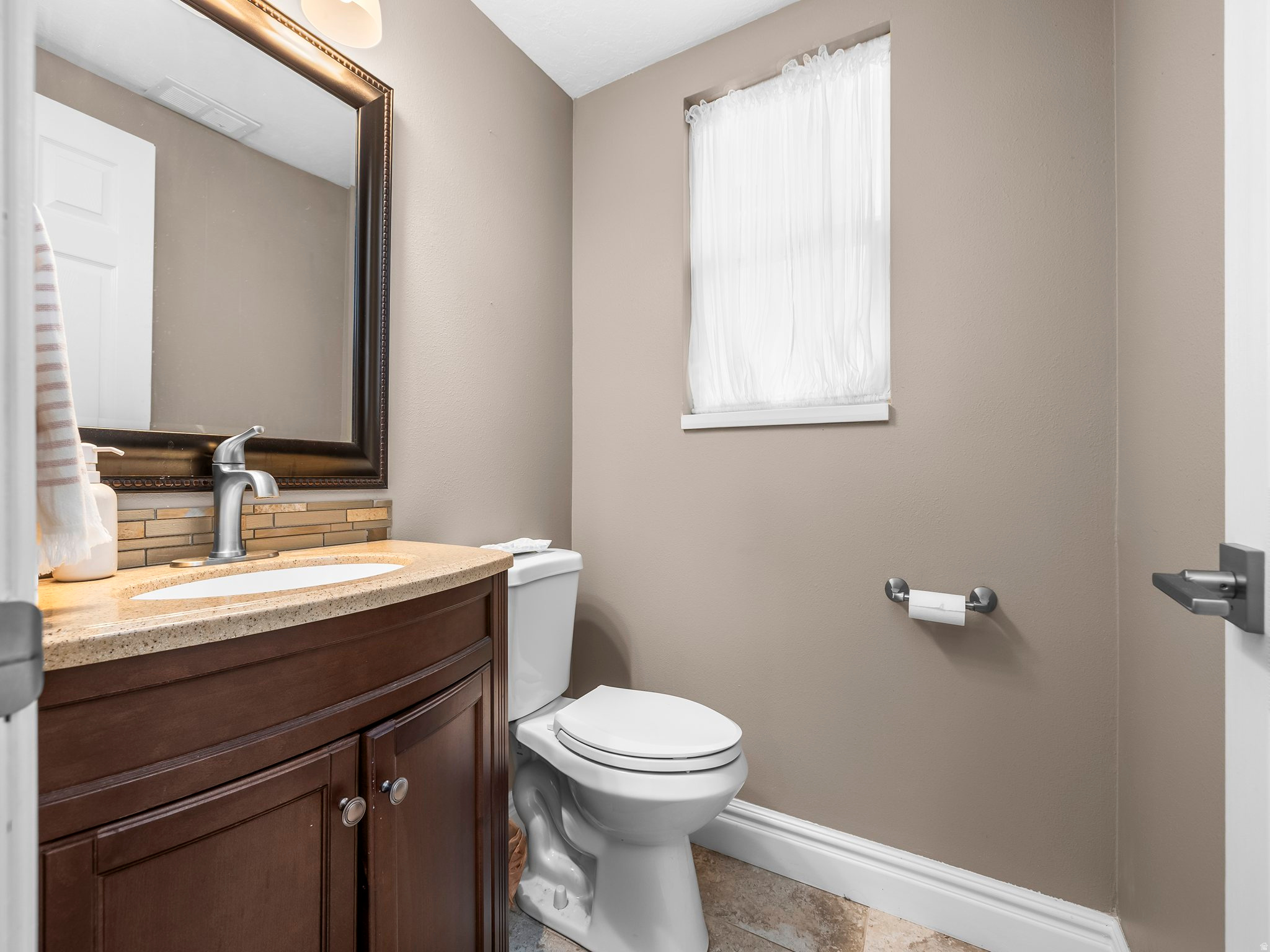 51 E REDWING CT